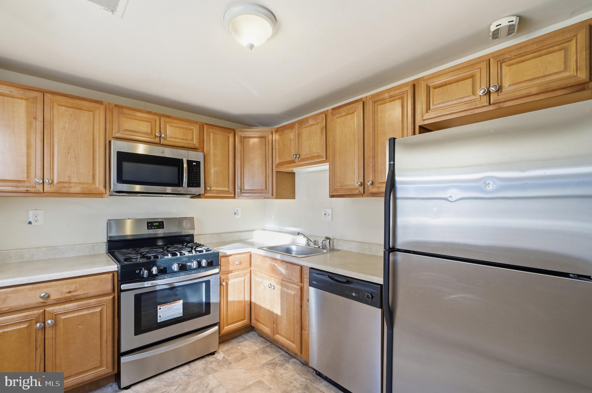 PINEWOOD HILL - Residential