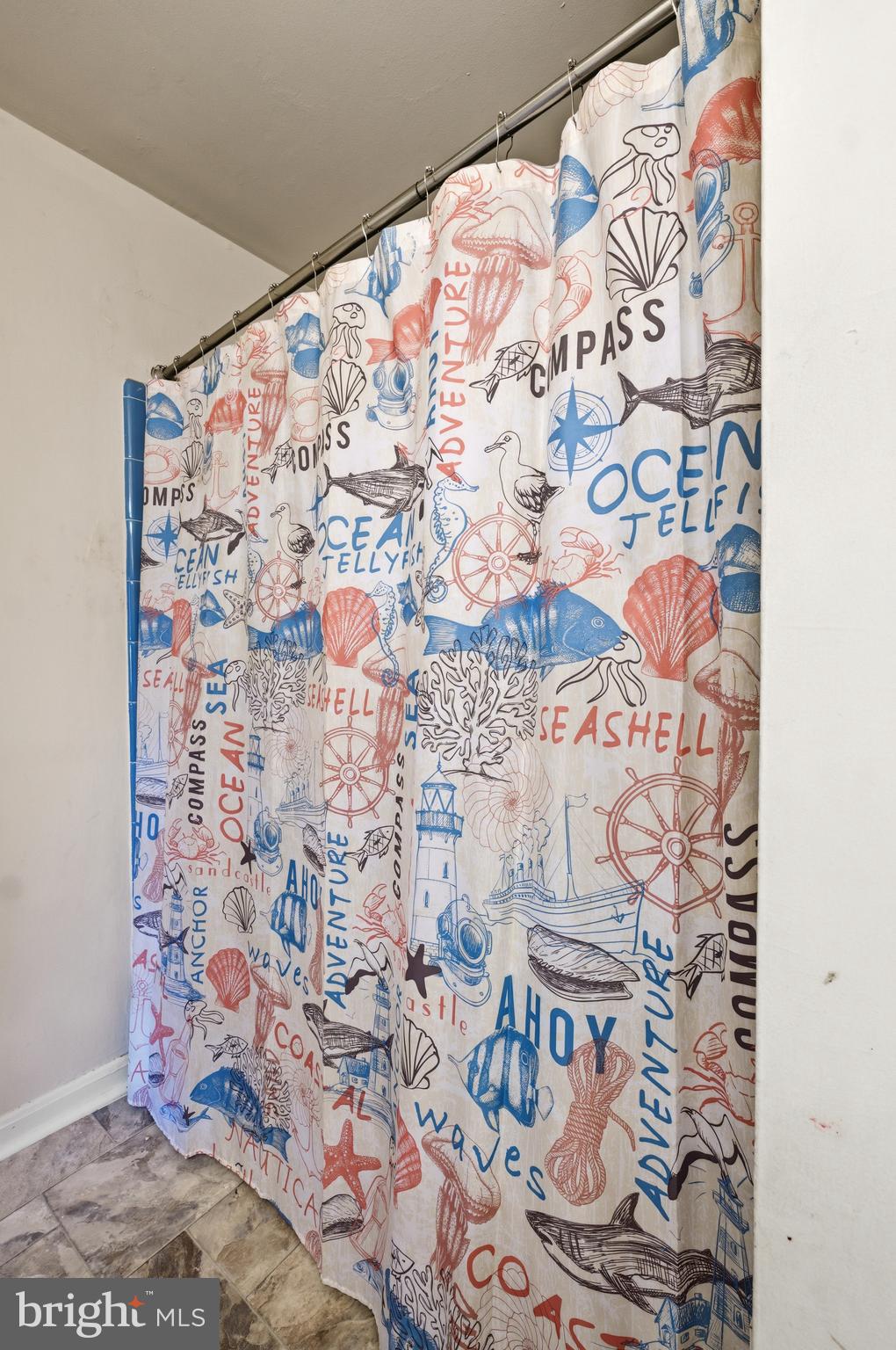 PINEWOOD HILL - Residential