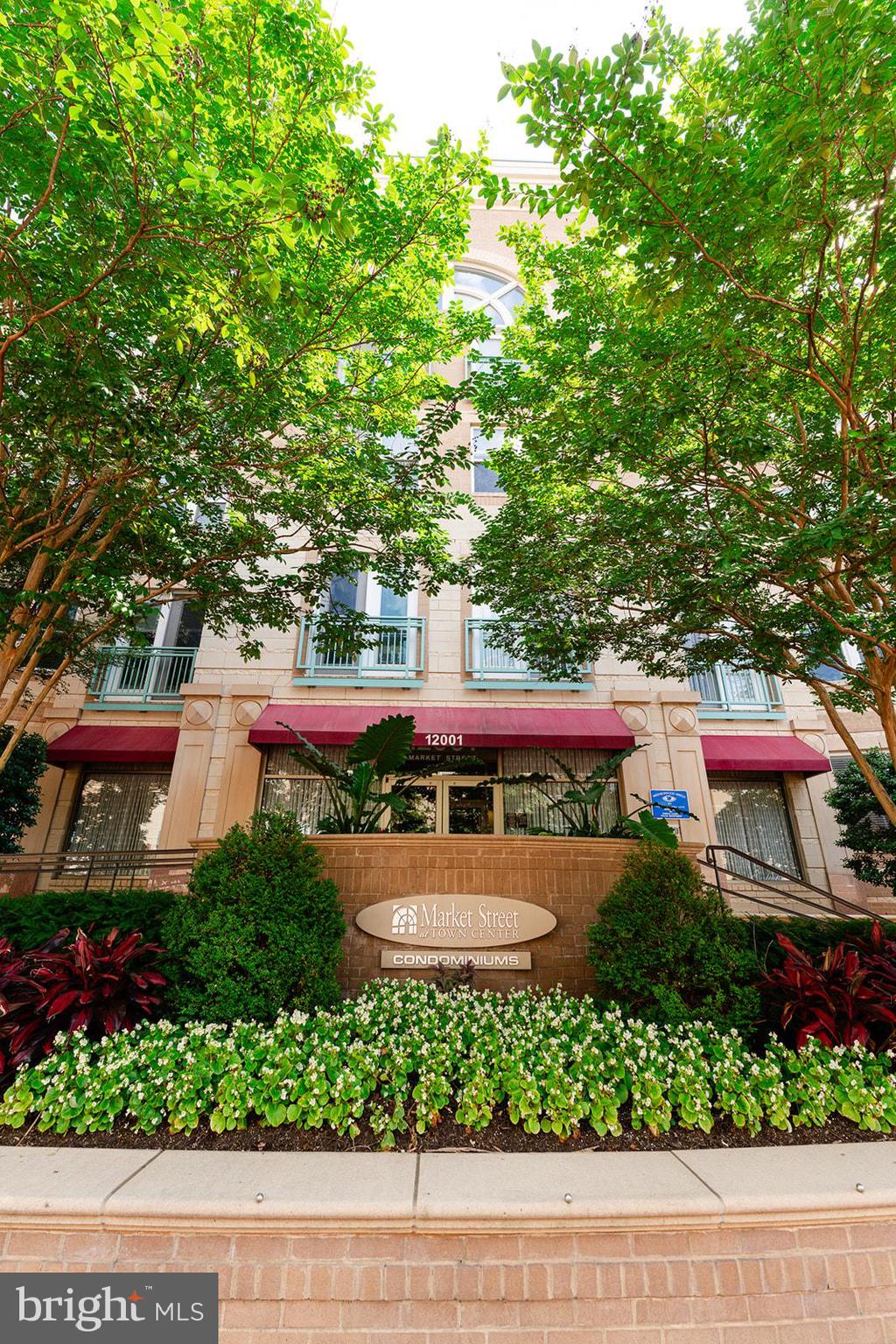 MARKET STREET AT TOWN CENTER - Residential