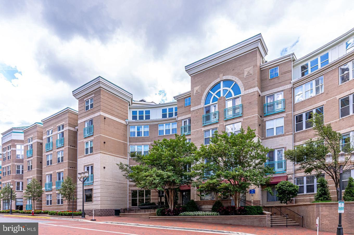 MARKET STREET AT TOWN CENTER - Residential