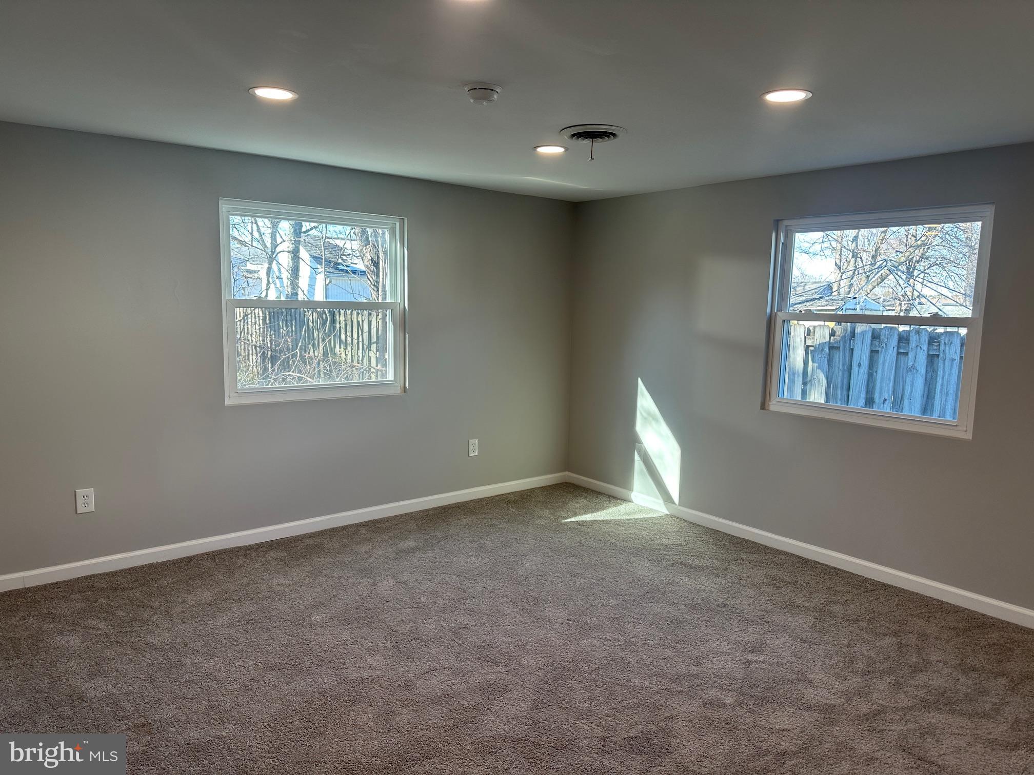 GLEN GARDENS - Residential Lease