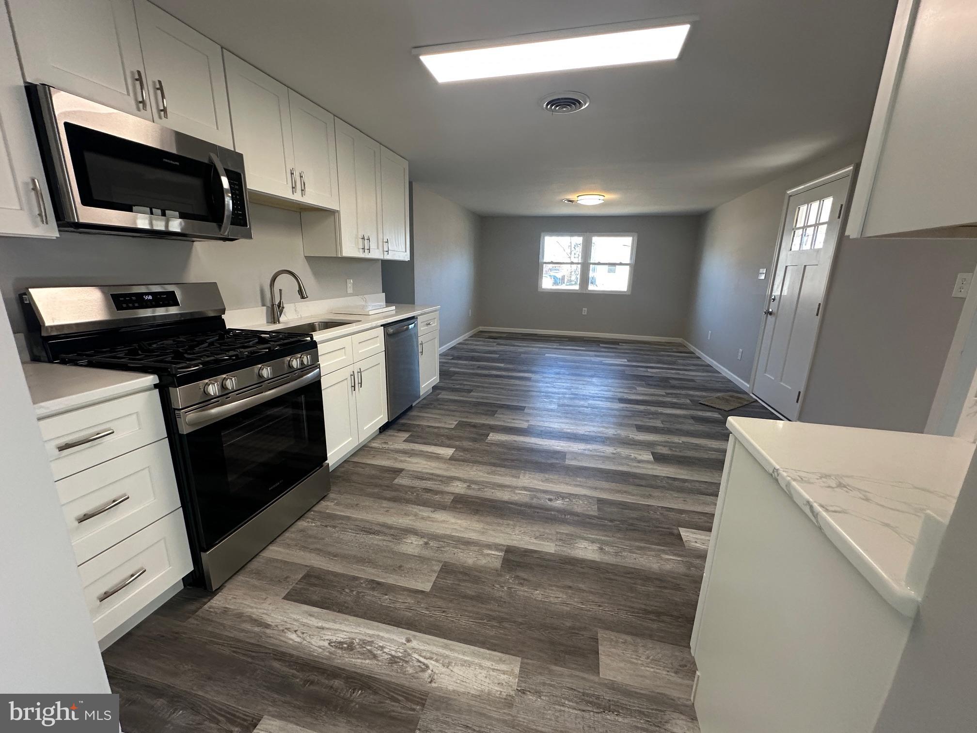 GLEN GARDENS - Residential Lease