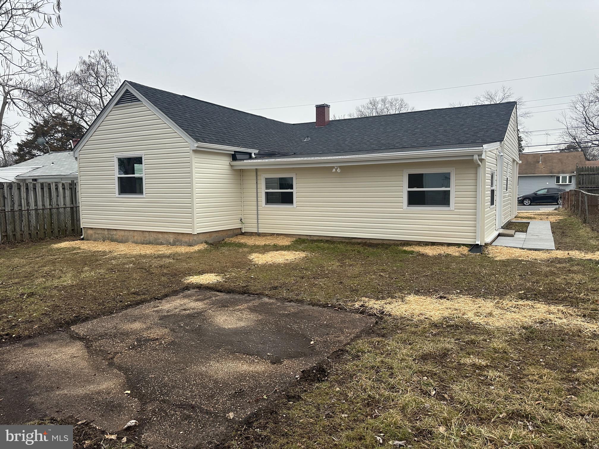 GLEN GARDENS - Residential Lease