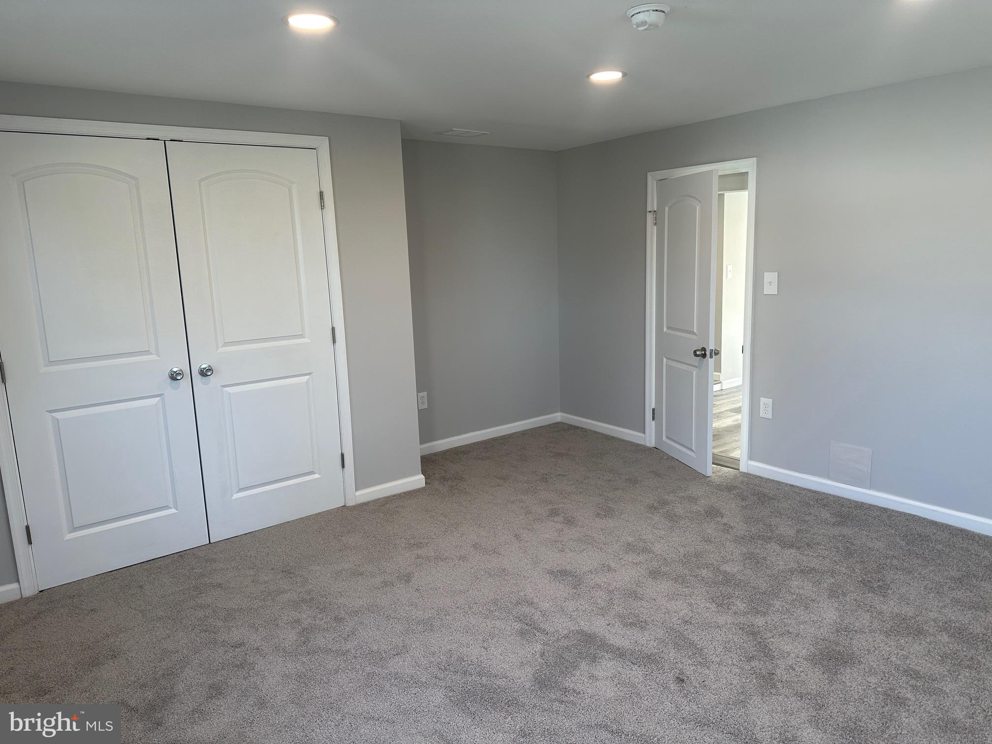 GLEN GARDENS - Residential Lease