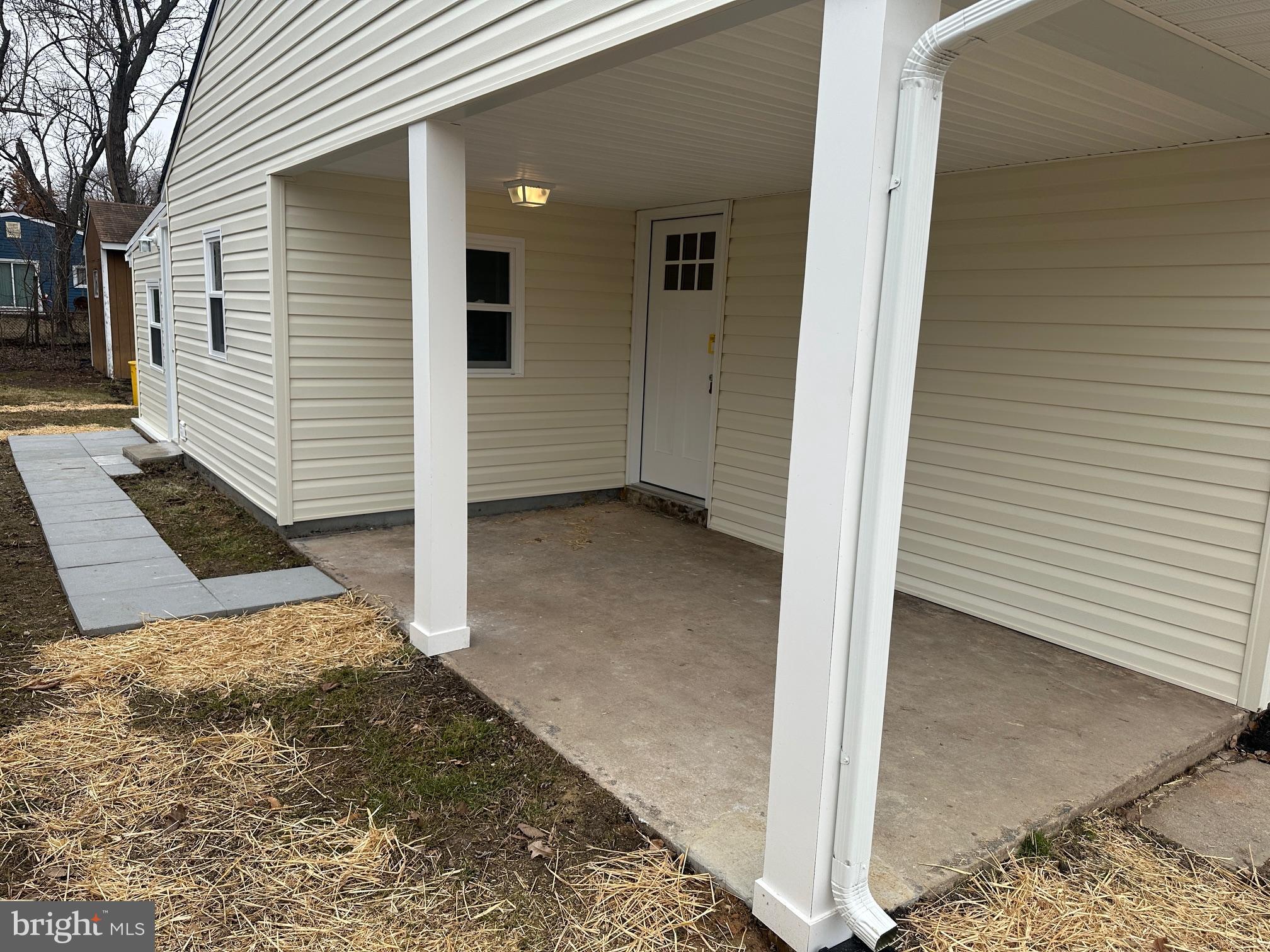 GLEN GARDENS - Residential Lease