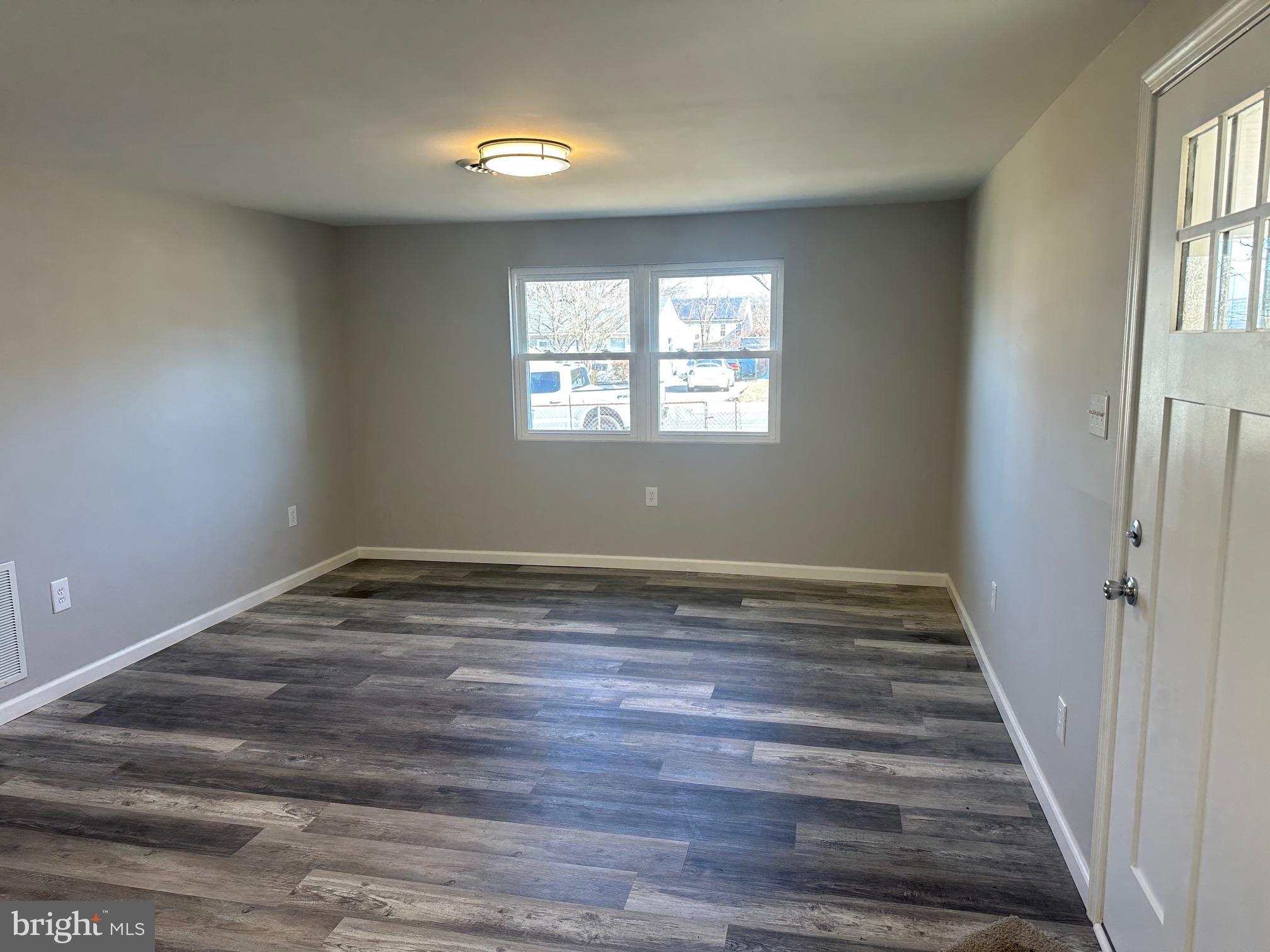 GLEN GARDENS - Residential Lease