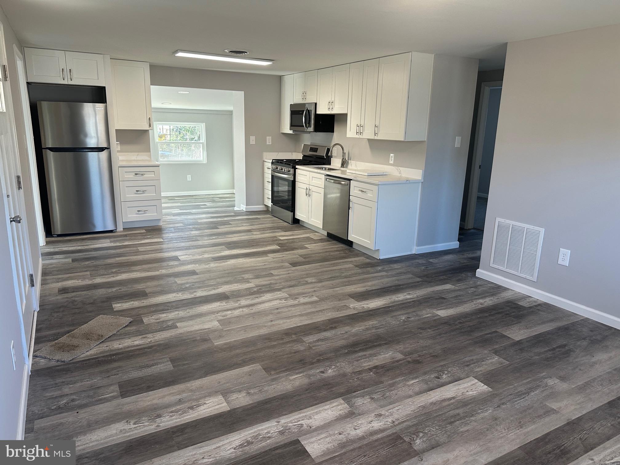 GLEN GARDENS - Residential Lease