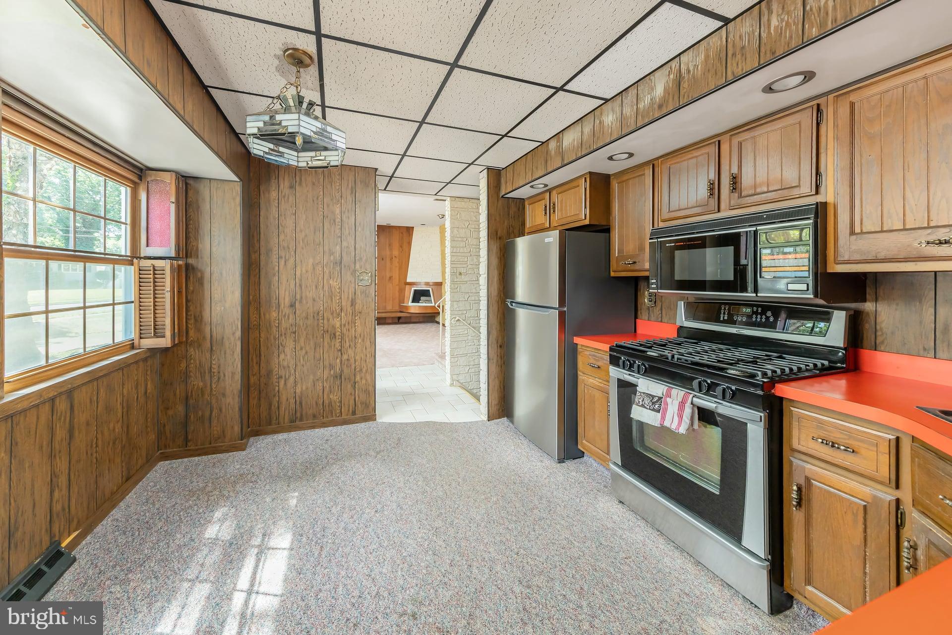 428 WEDGEWOOD DRIVE