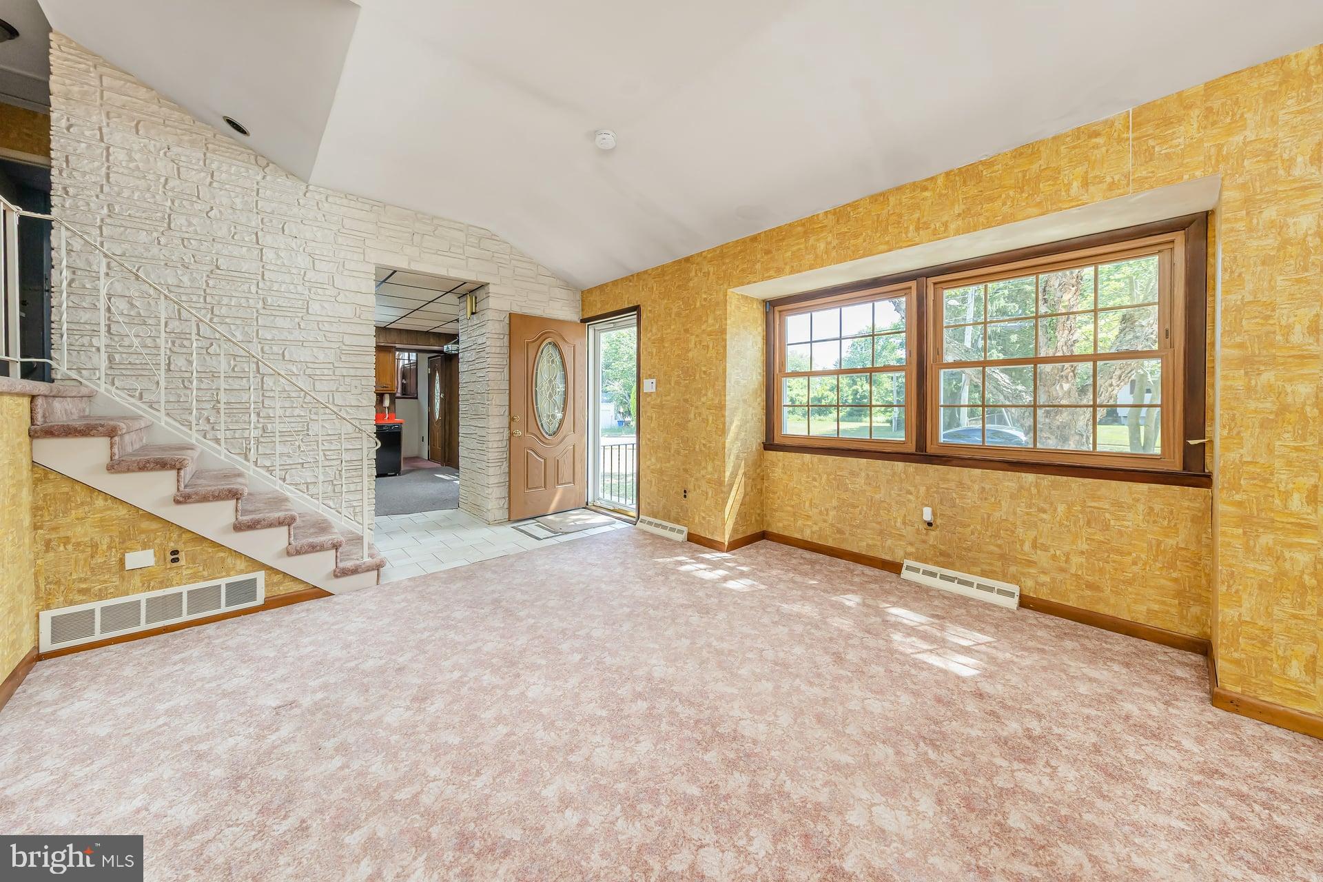 428 WEDGEWOOD DRIVE