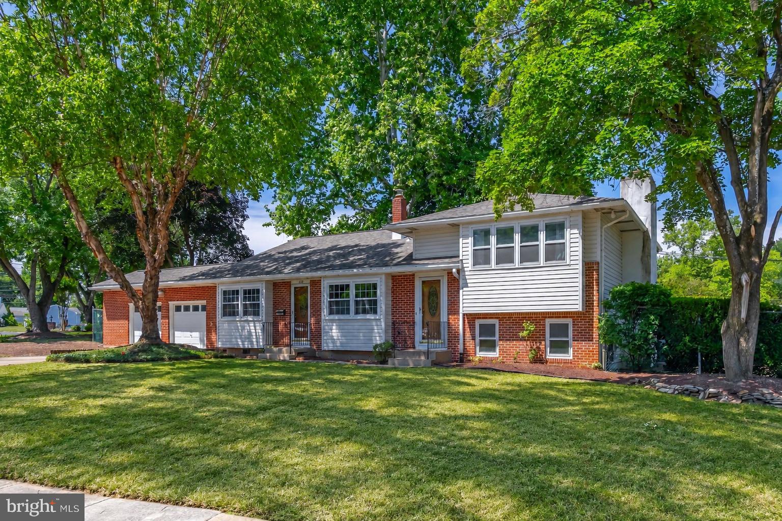 428 WEDGEWOOD DRIVE
