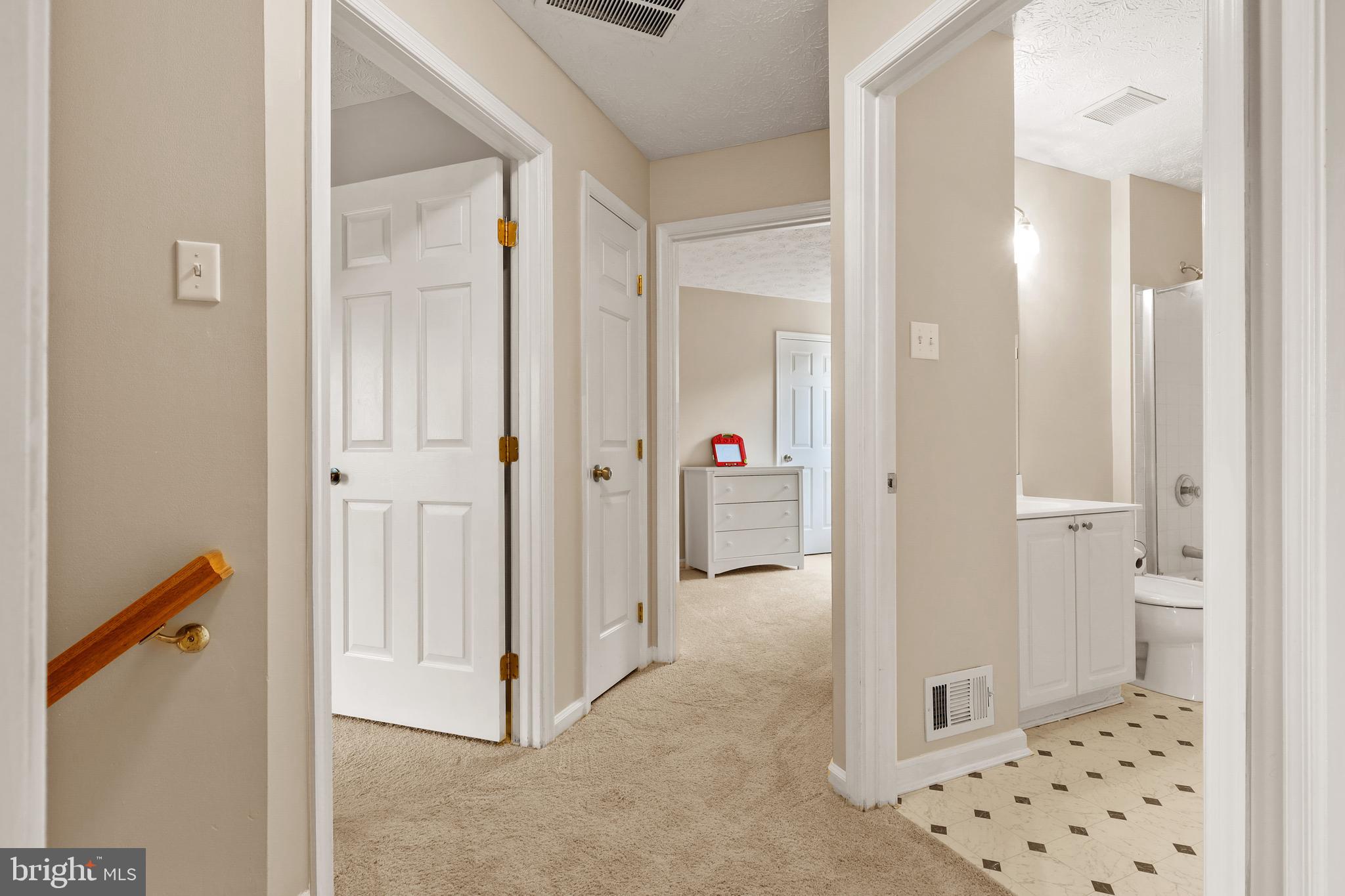 KINGS WOODS - Residential