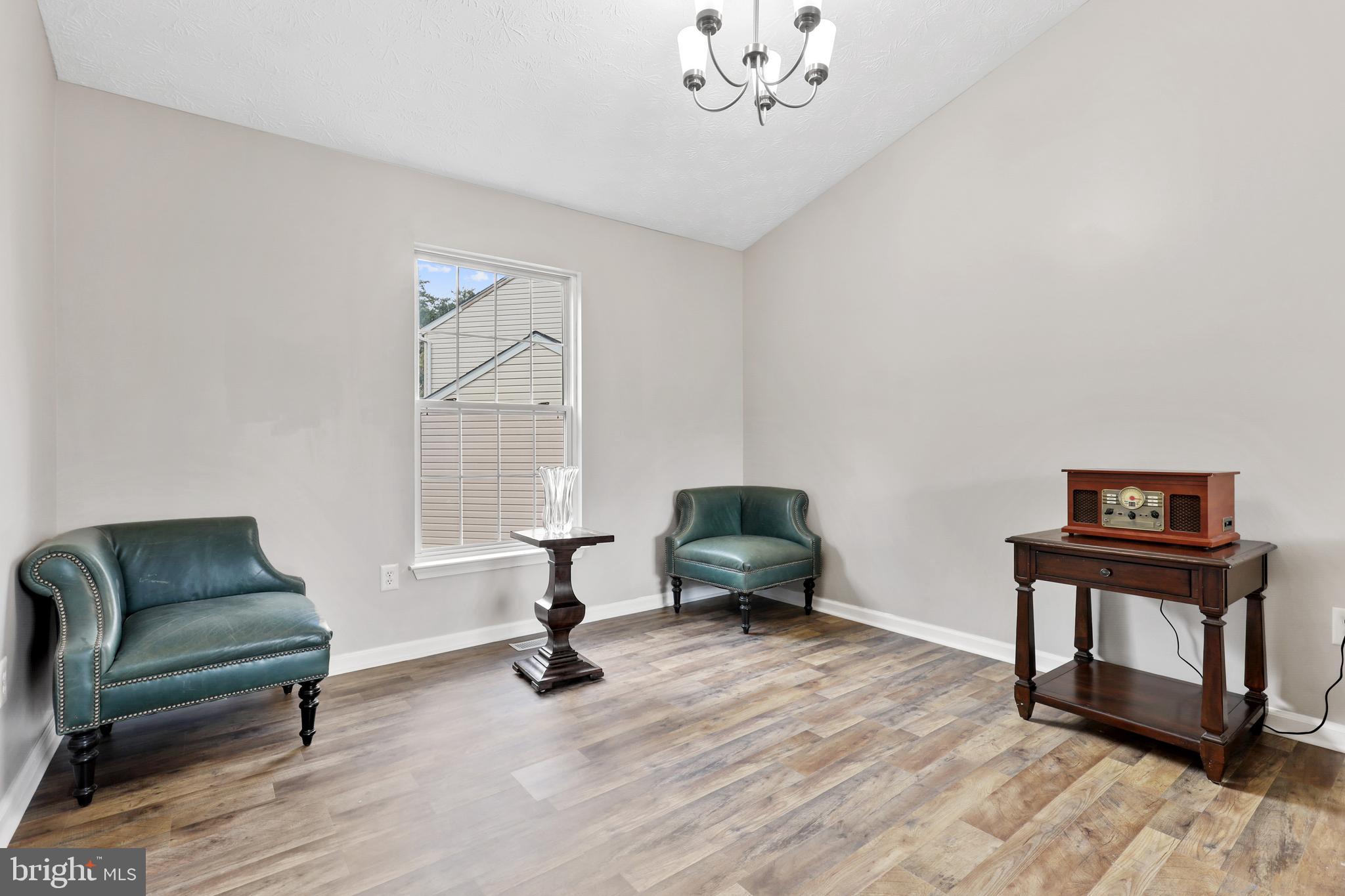 KINGS WOODS - Residential