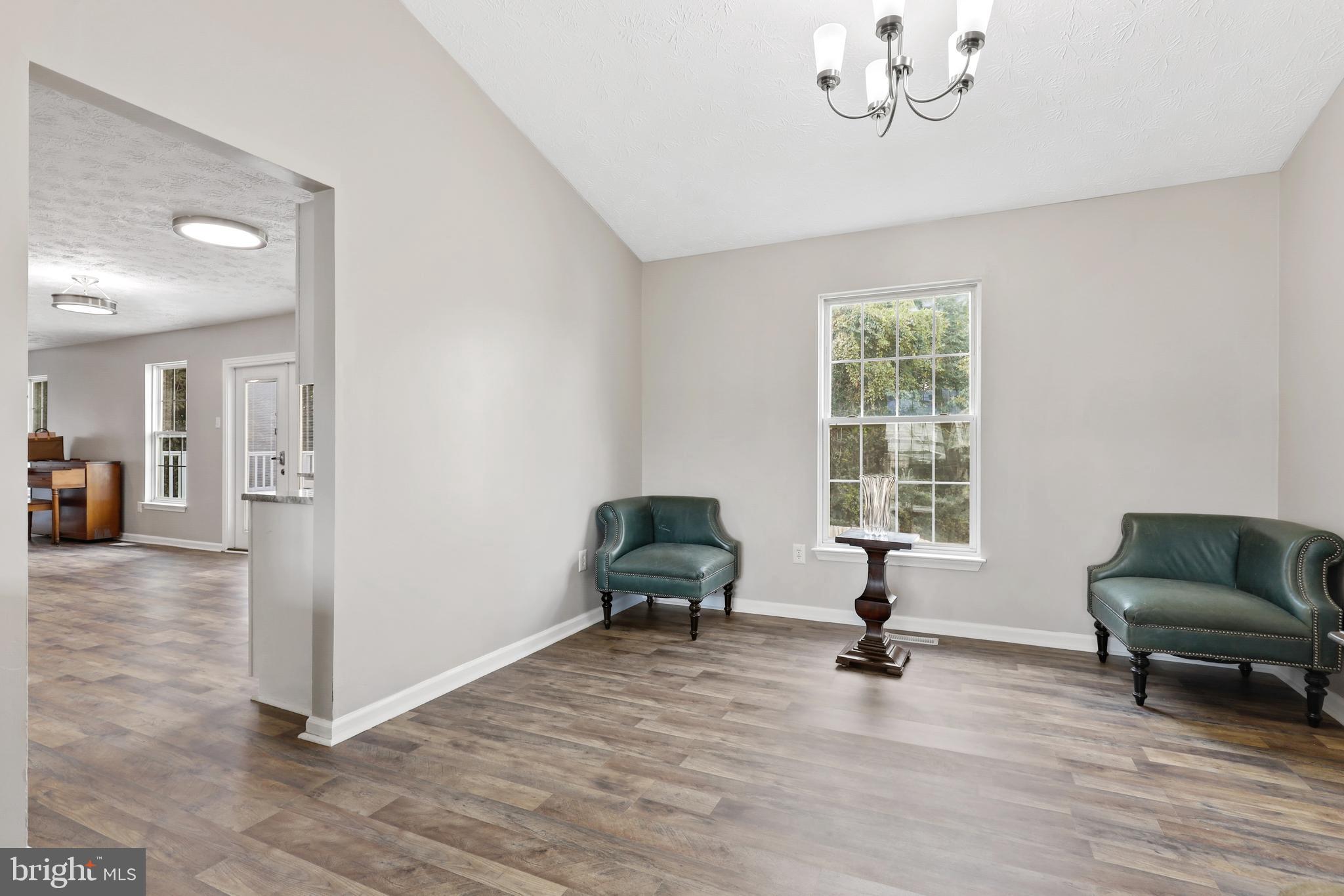 KINGS WOODS - Residential