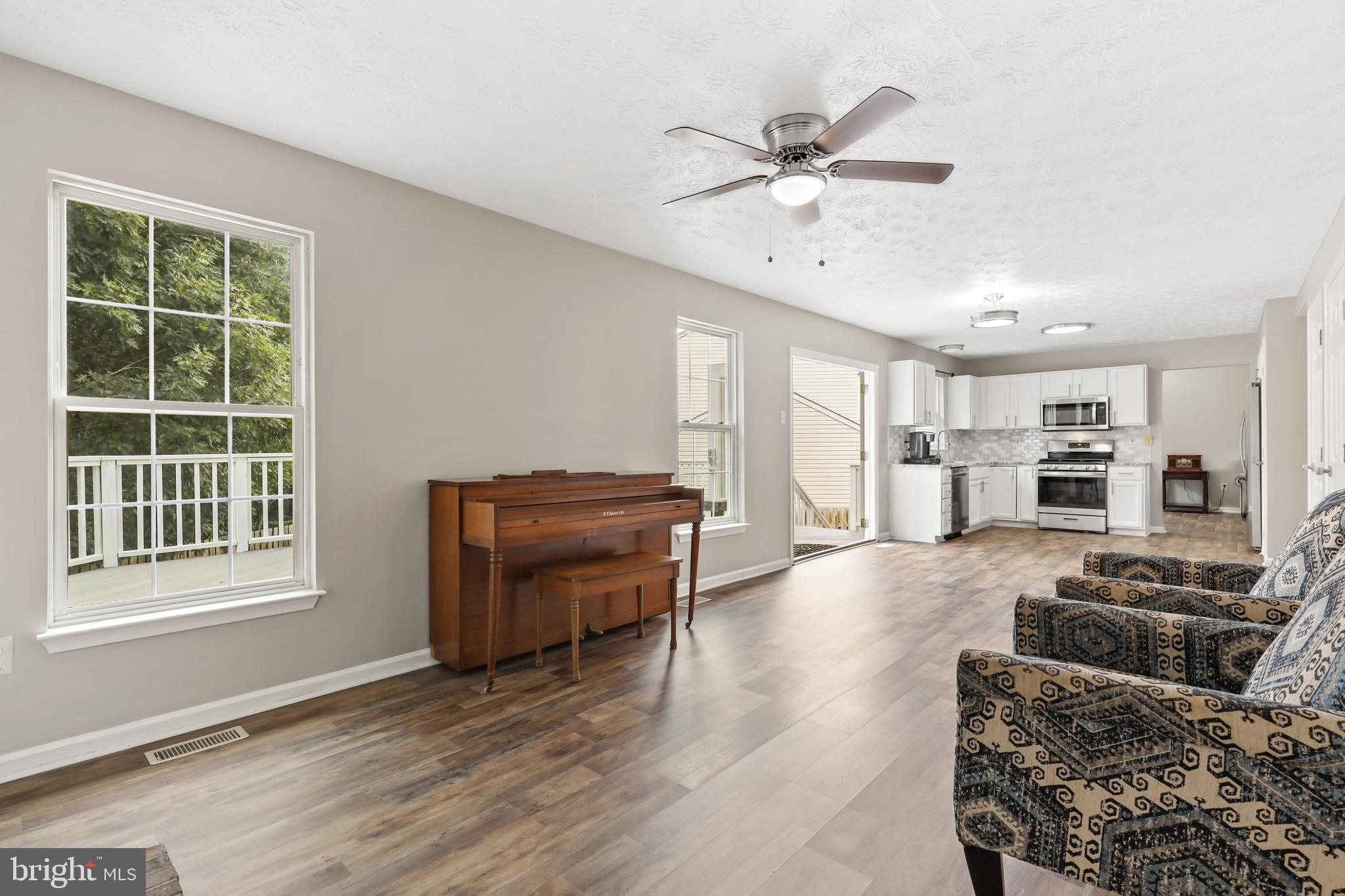 KINGS WOODS - Residential