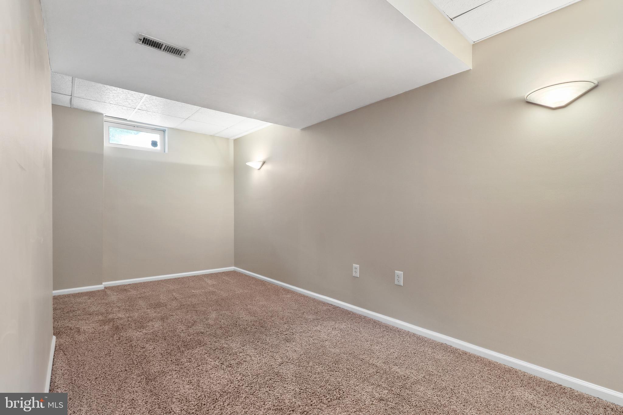 KINGS WOODS - Residential