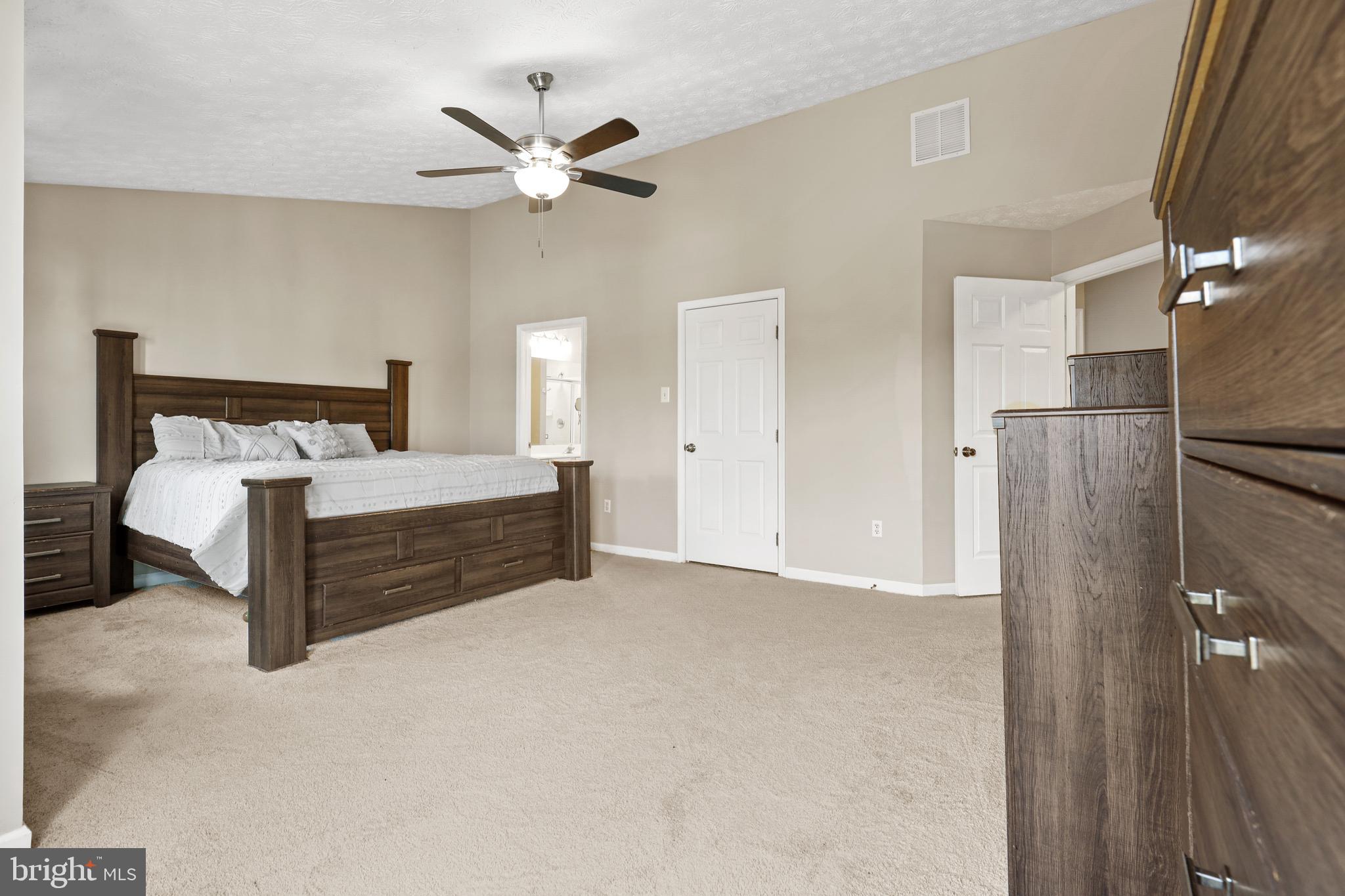 KINGS WOODS - Residential