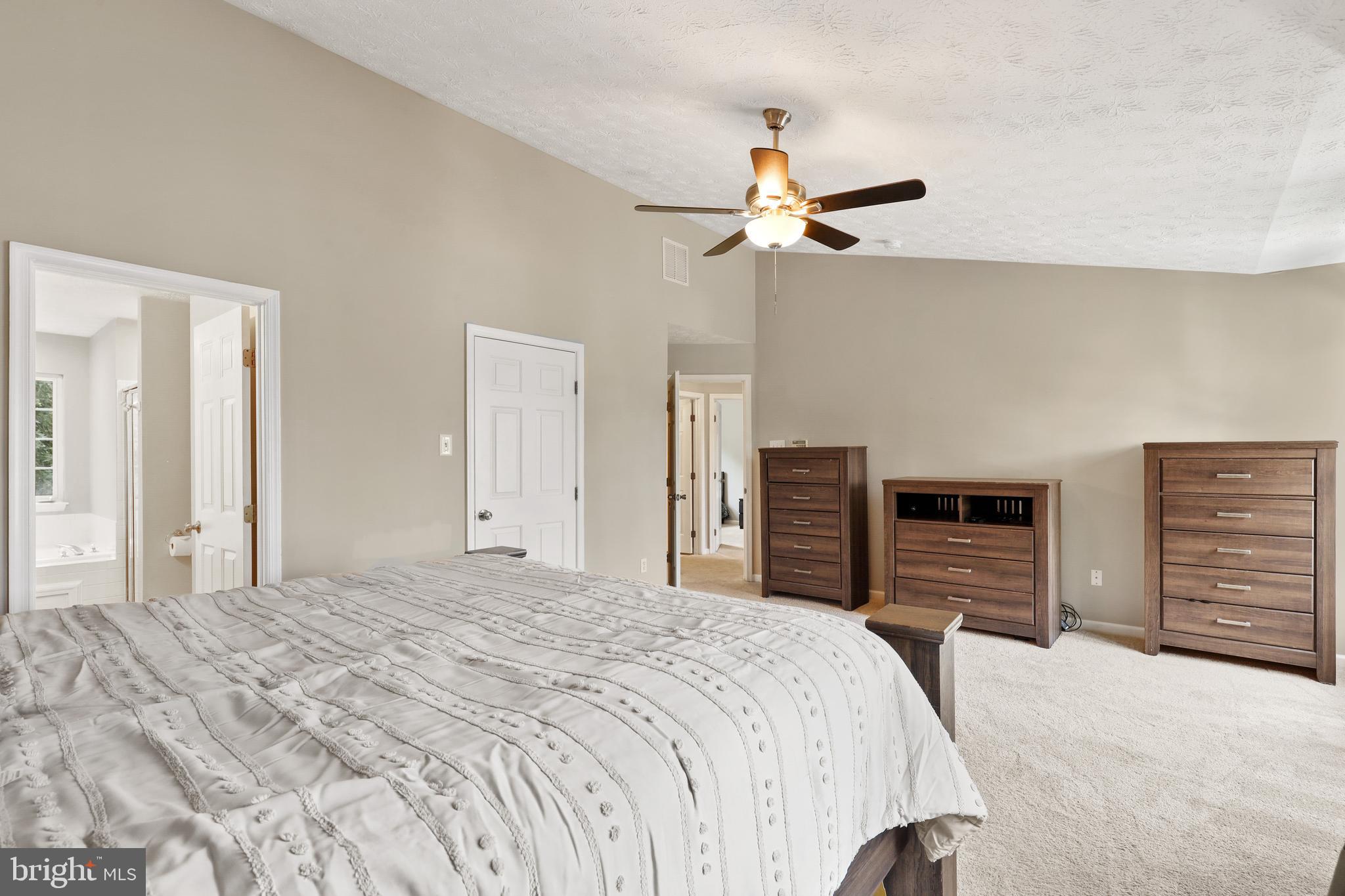 KINGS WOODS - Residential