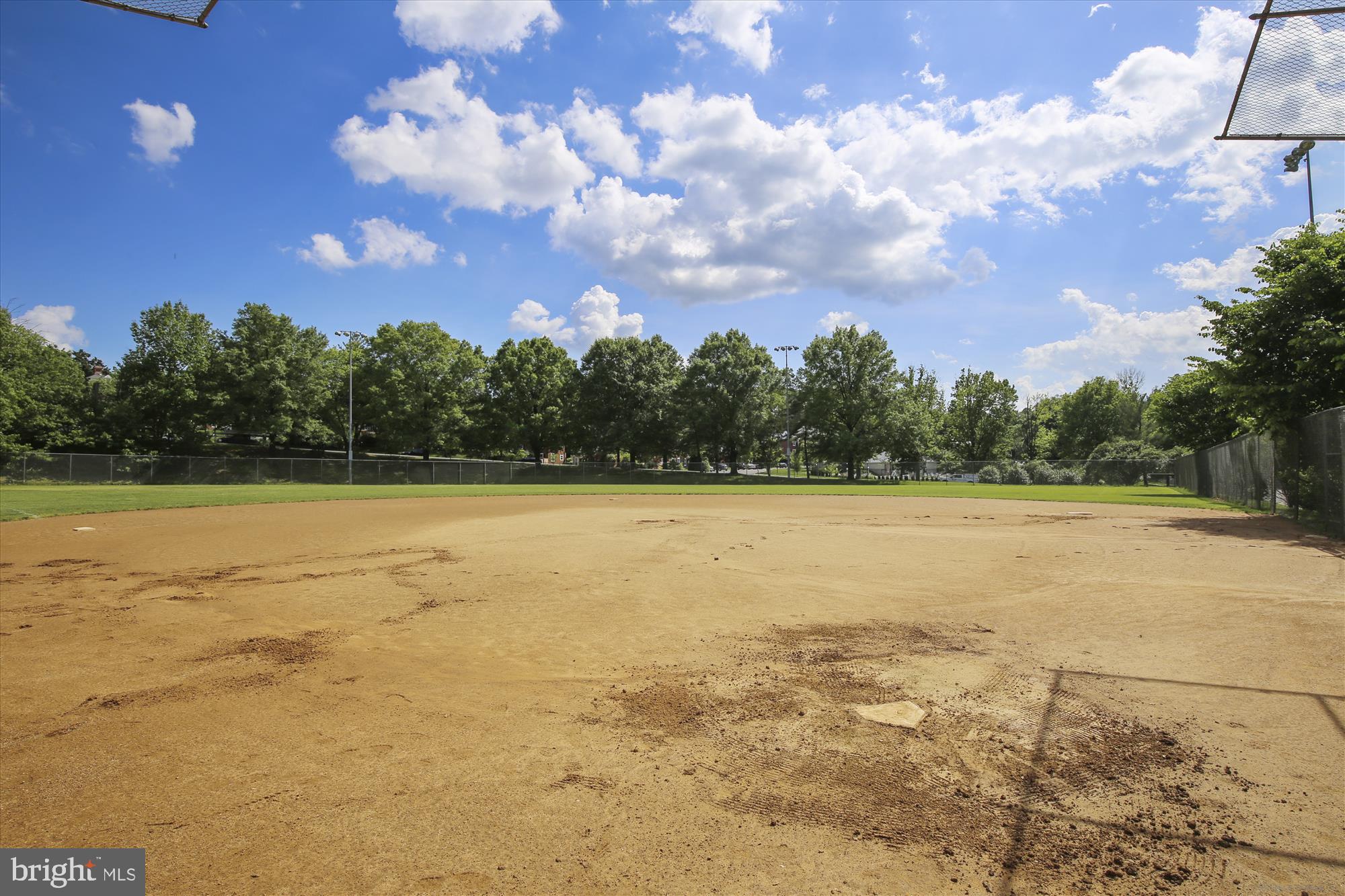 FAIRLINGTON GLEN - Residential