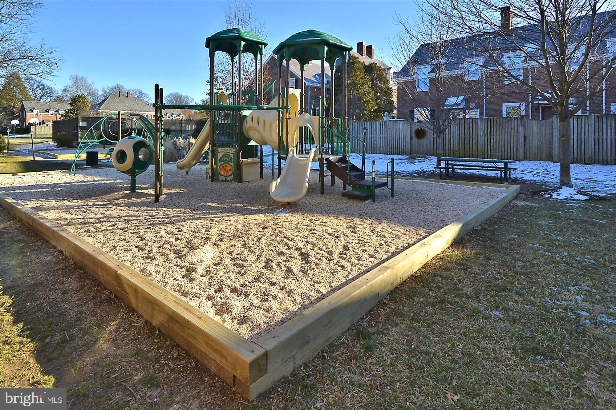 FAIRLINGTON GLEN - Residential