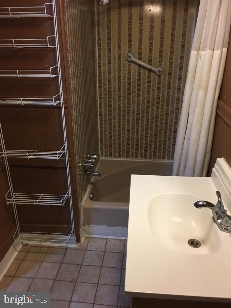 TREASURE COVE - Residential