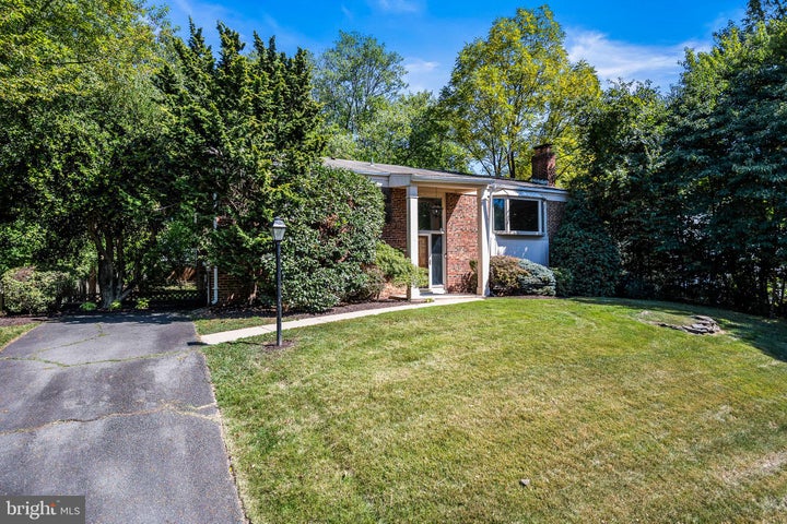 Photo 1 of 28 — 1317 MACBETH STREET, MCLEAN, VA 22102