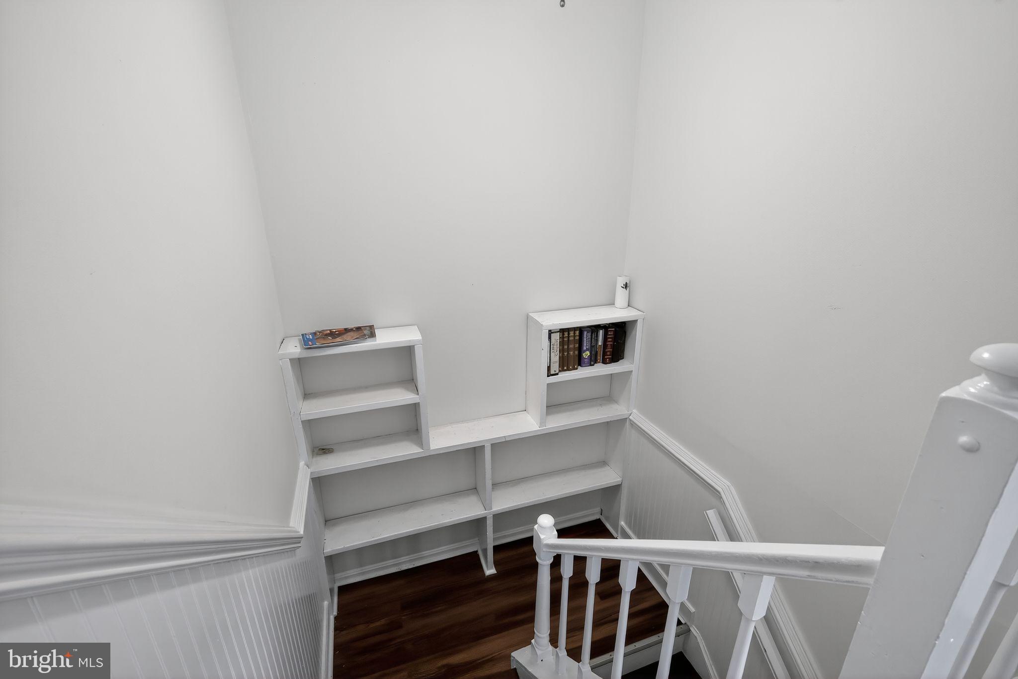 ST CHARLES BANNISTER - Residential