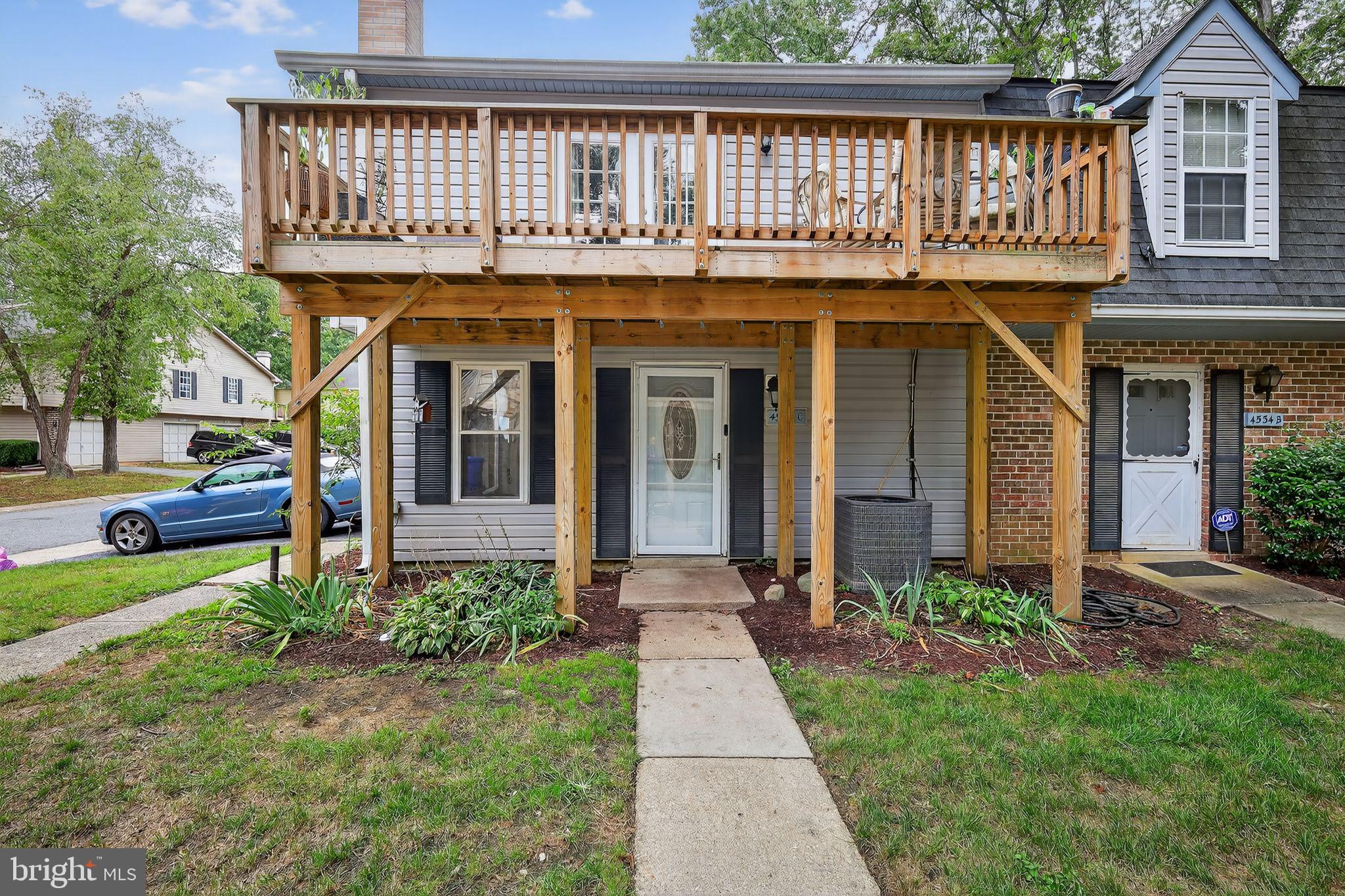 ST CHARLES BANNISTER - Residential