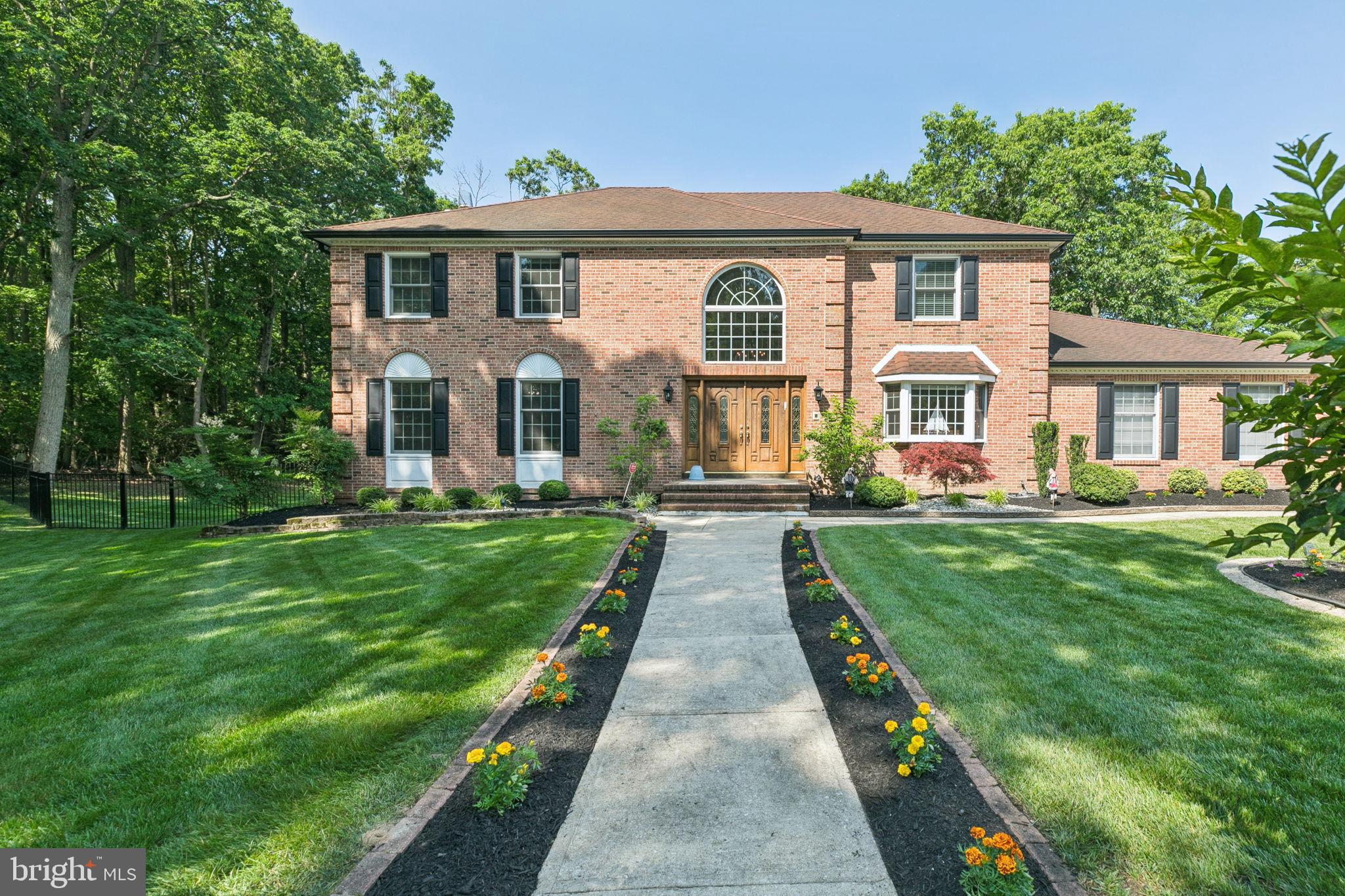 11 RIDGEVIEW COURT