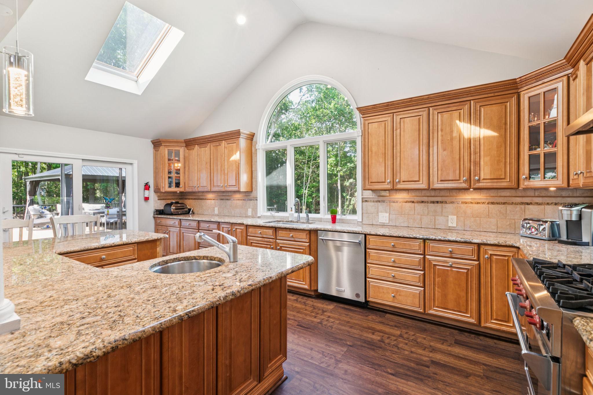 11 RIDGEVIEW COURT