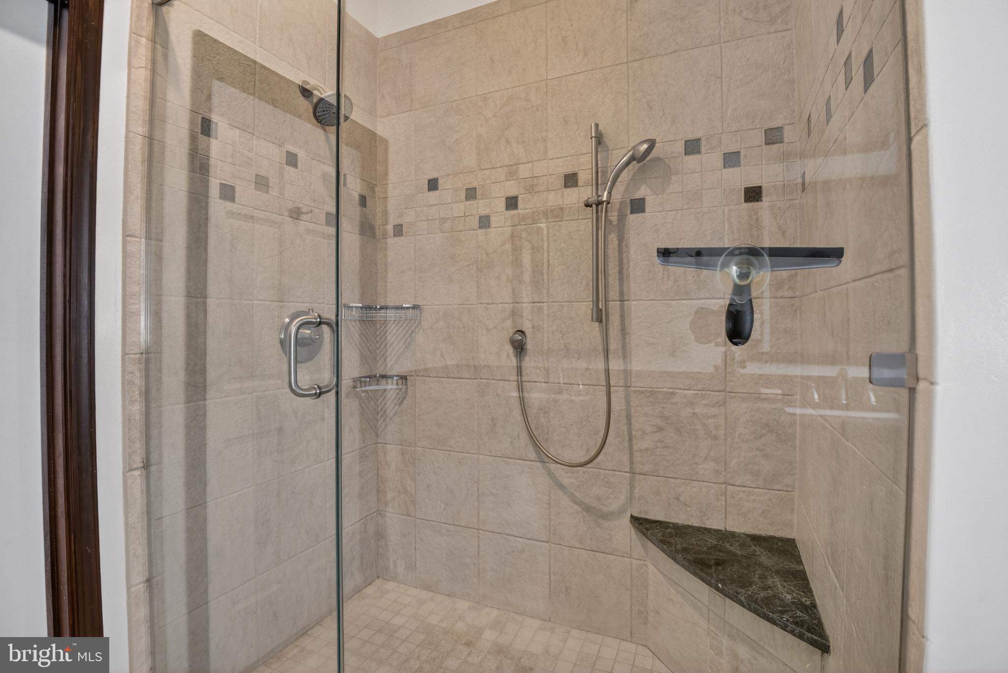 COLUMBIA FOREST - Residential