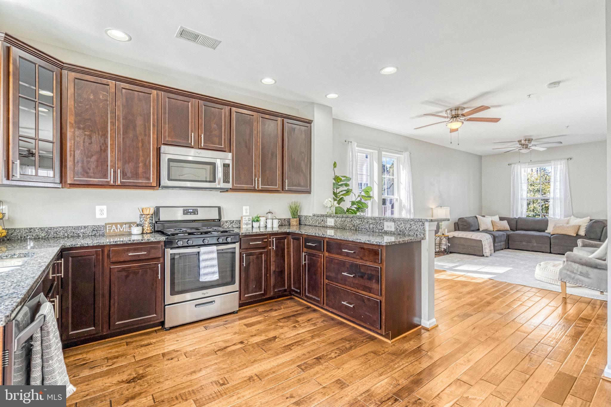 FALLS GROVE CONDOMINIUM - Residential