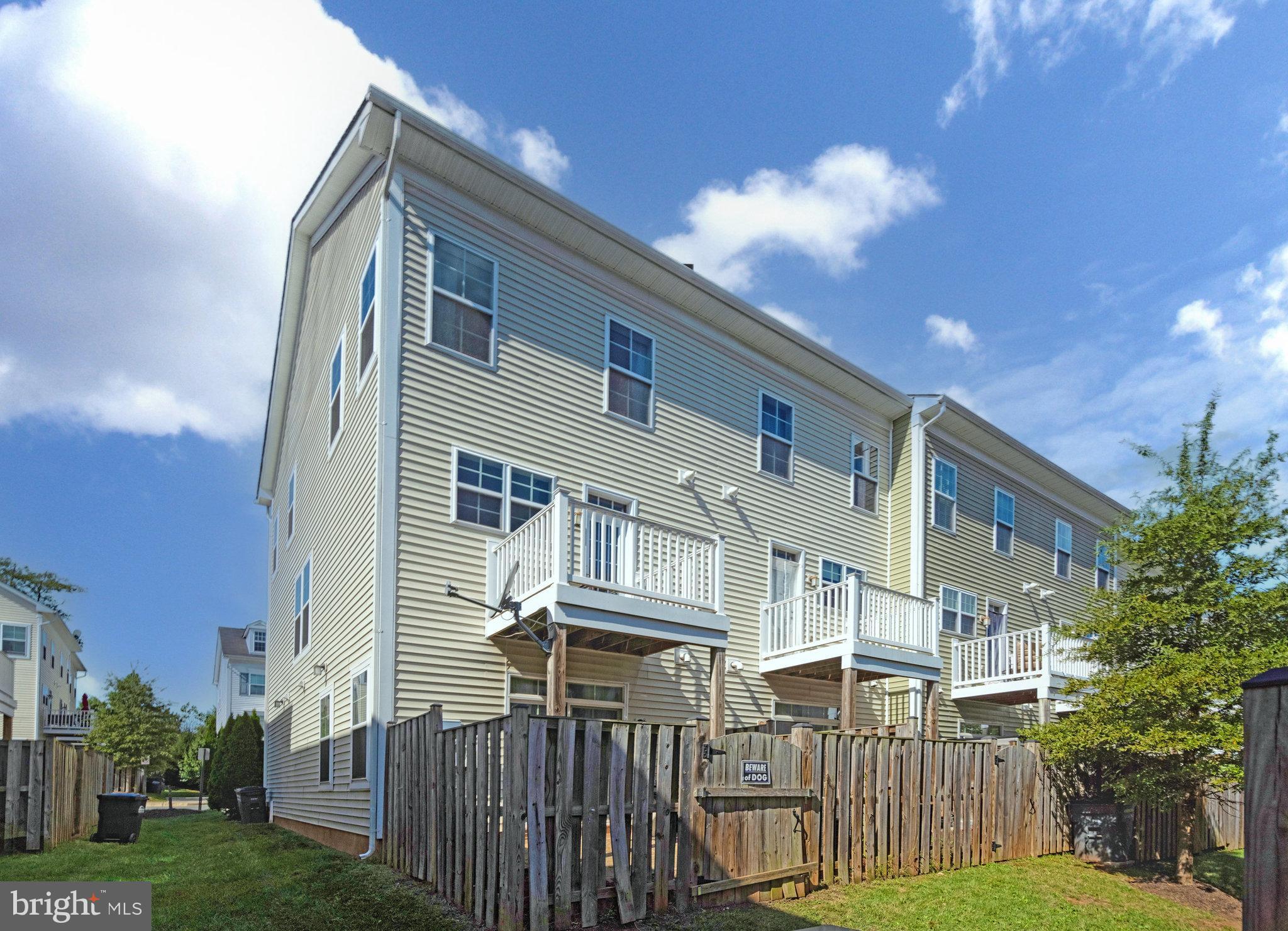 FALLS GROVE CONDOMINIUM - Residential