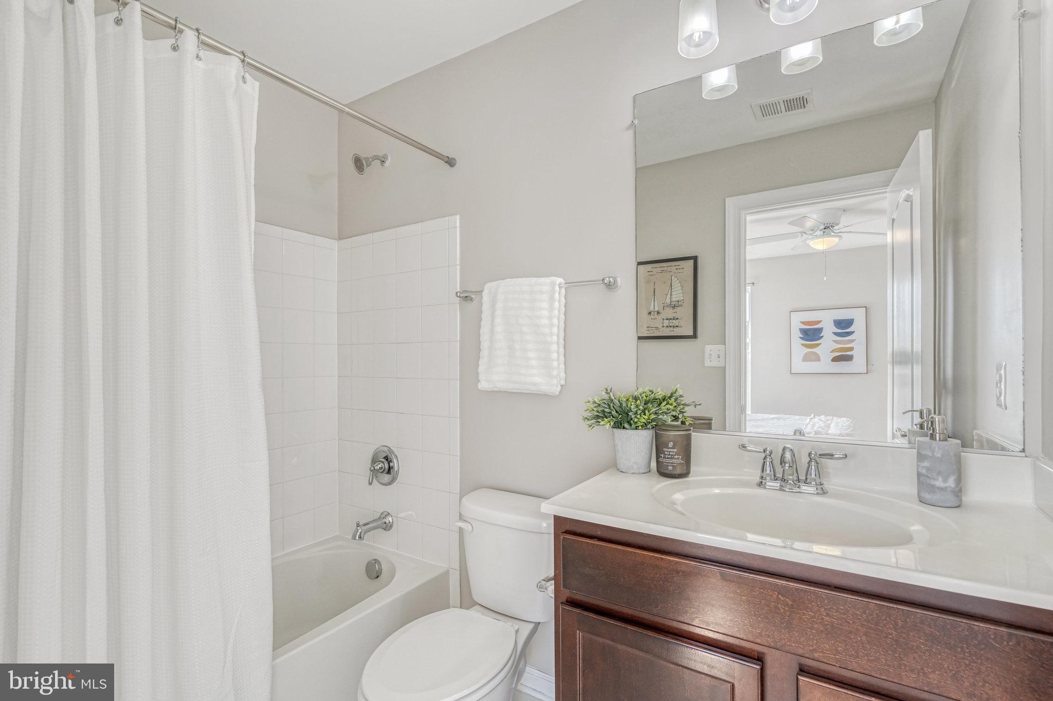 FALLS GROVE CONDOMINIUM - Residential