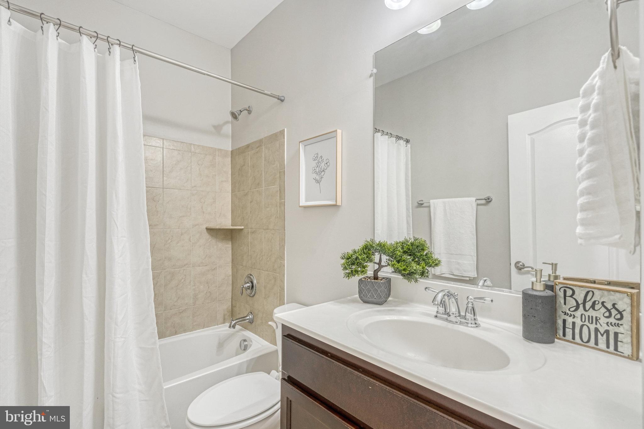 FALLS GROVE CONDOMINIUM - Residential