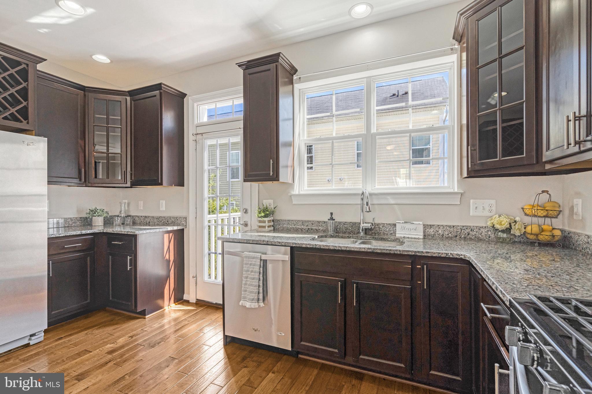 FALLS GROVE CONDOMINIUM - Residential