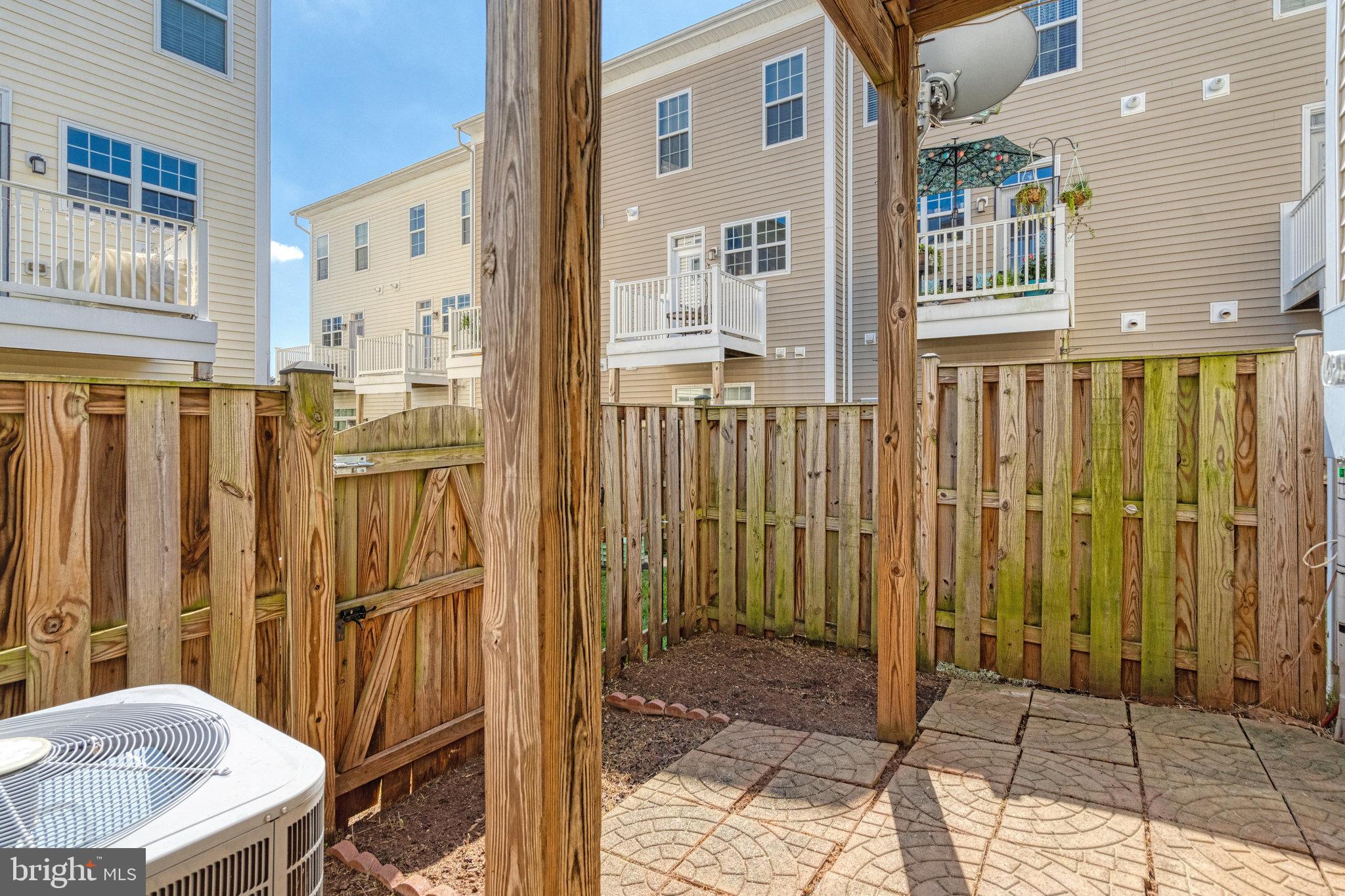 FALLS GROVE CONDOMINIUM - Residential