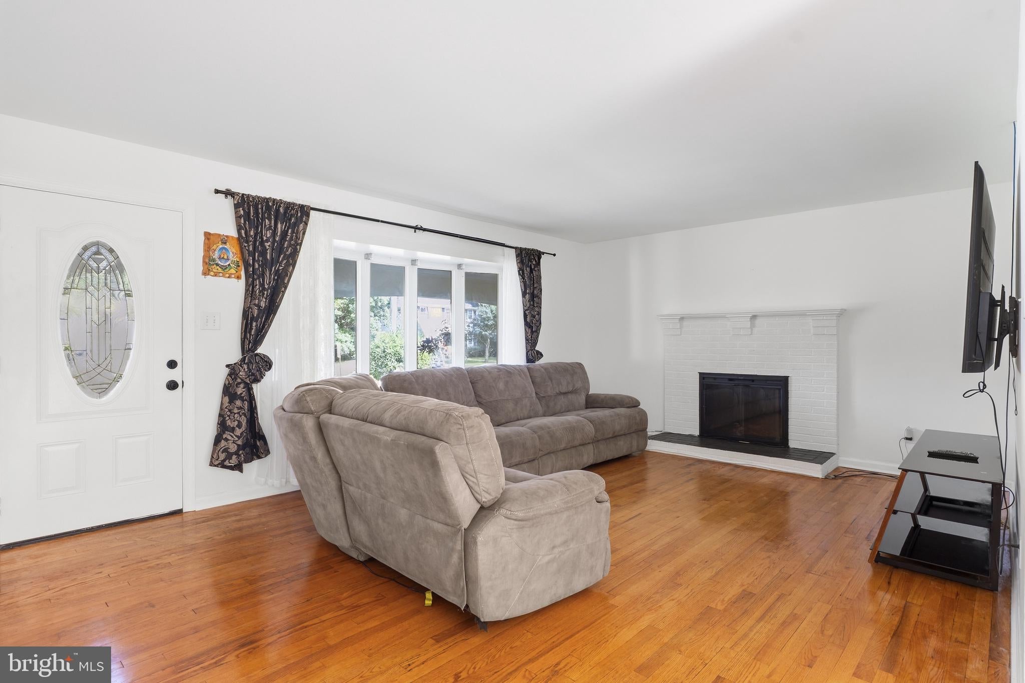 1607 CEDAR PARK ROAD