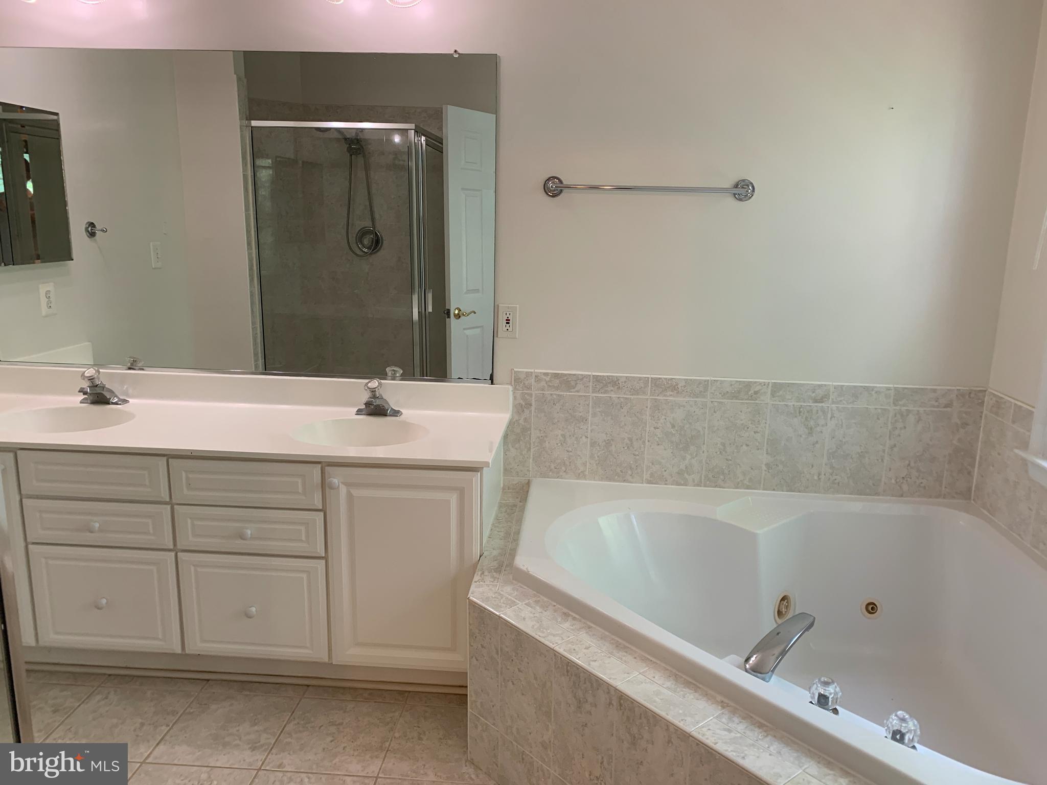 REGENCY RIDGE - Residential Lease