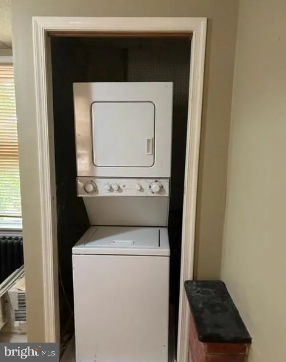 Merchantville, New Jersey 08109, United States, 4 Bedrooms Bedrooms, ,2 BathroomsBathrooms,Residential,Active,193430