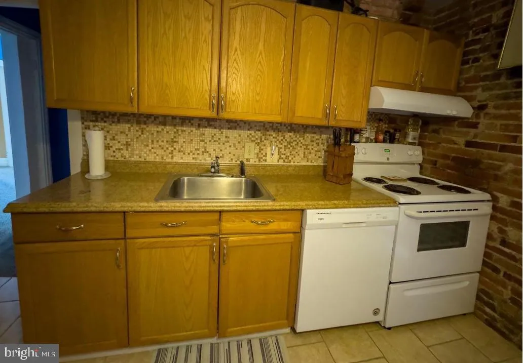 Merchantville, New Jersey 08109, United States, 4 Bedrooms Bedrooms, ,2 BathroomsBathrooms,Residential,Active,193430