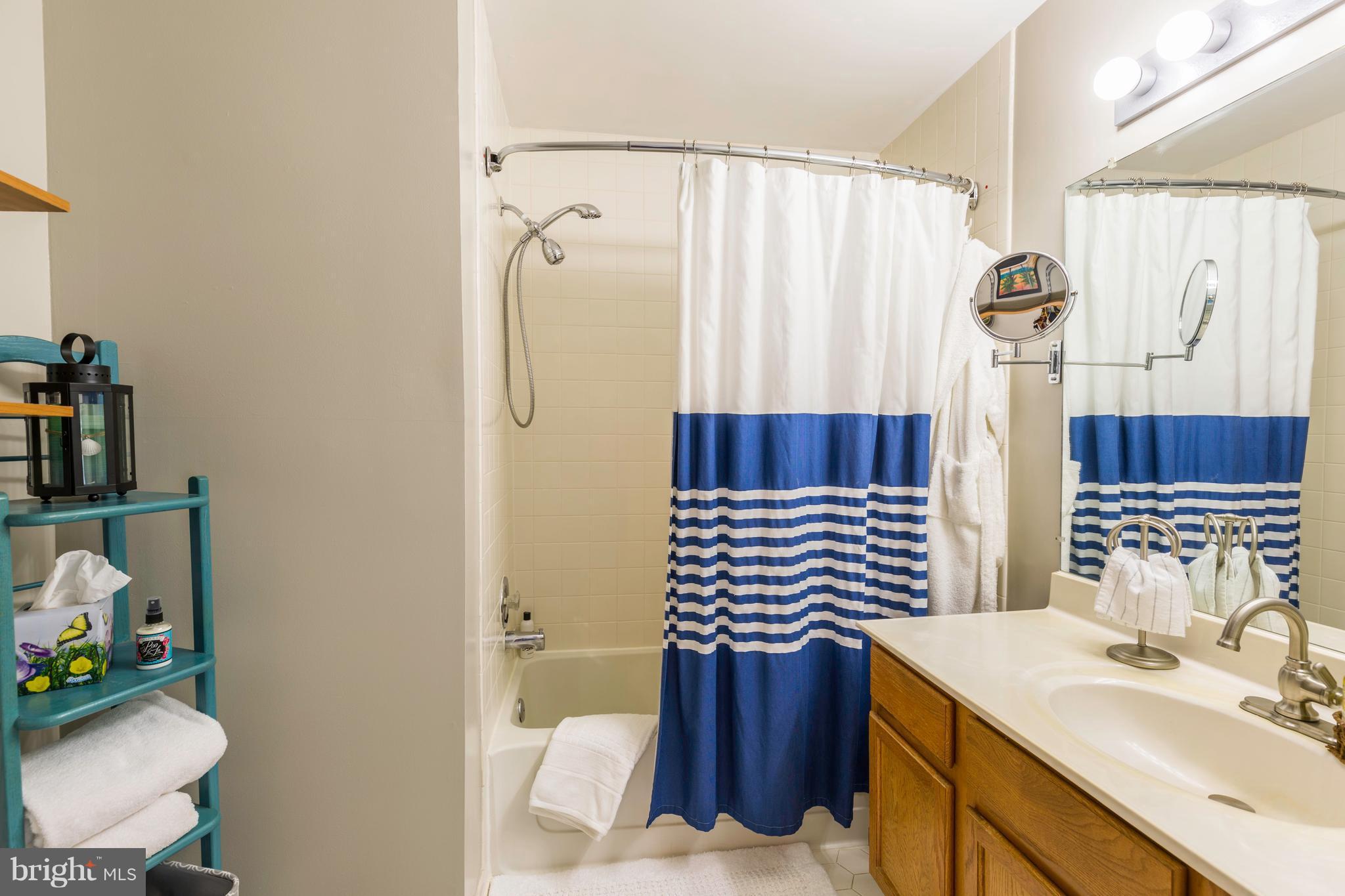 MARINERS LANDING - Residential