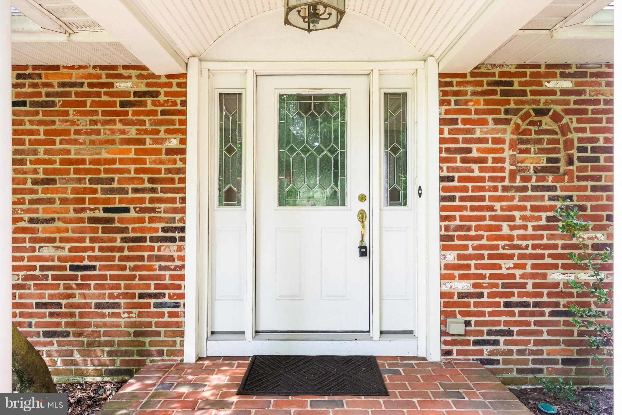 1226 KAY DRIVE W
