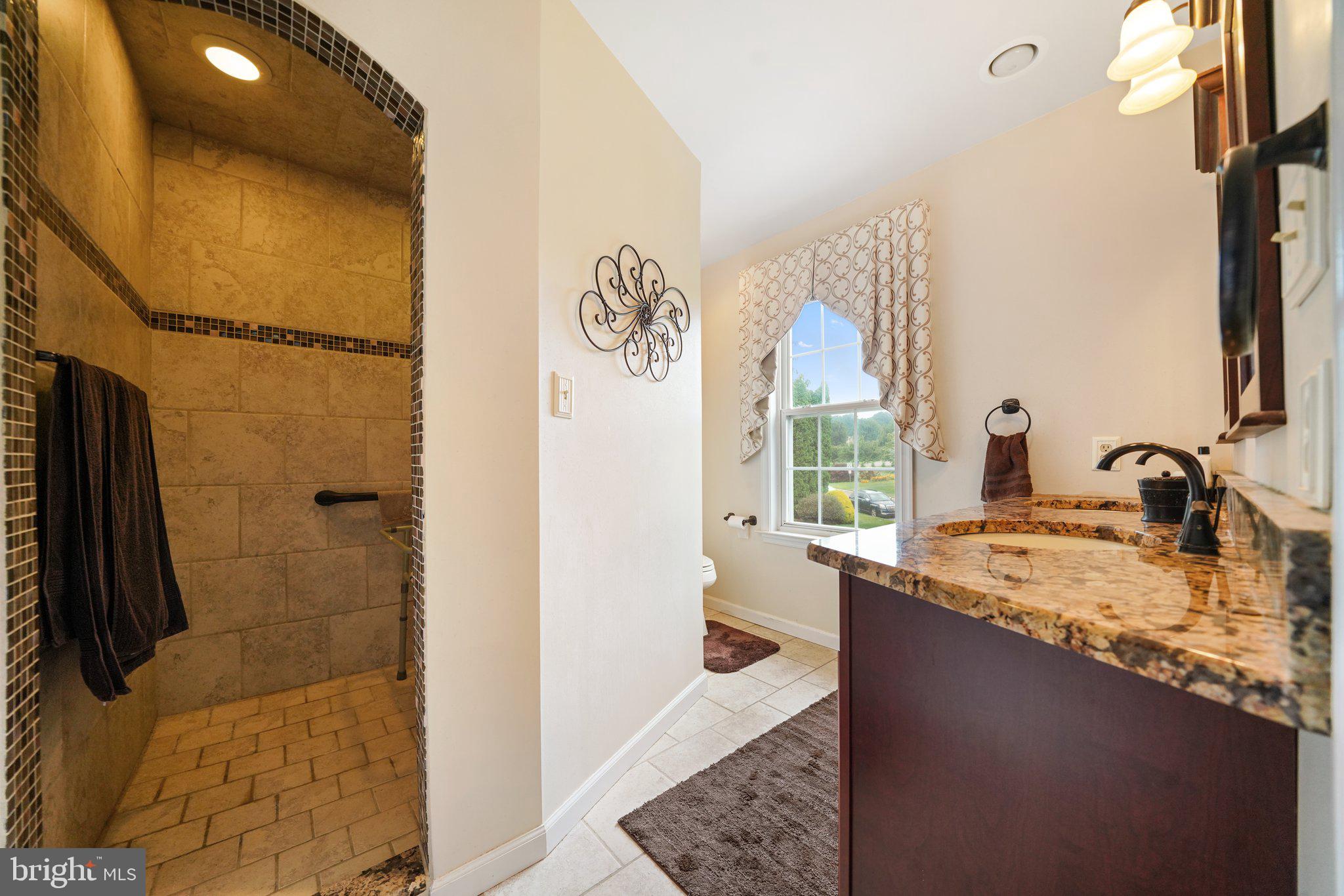 RAMBLEWOOD - Residential