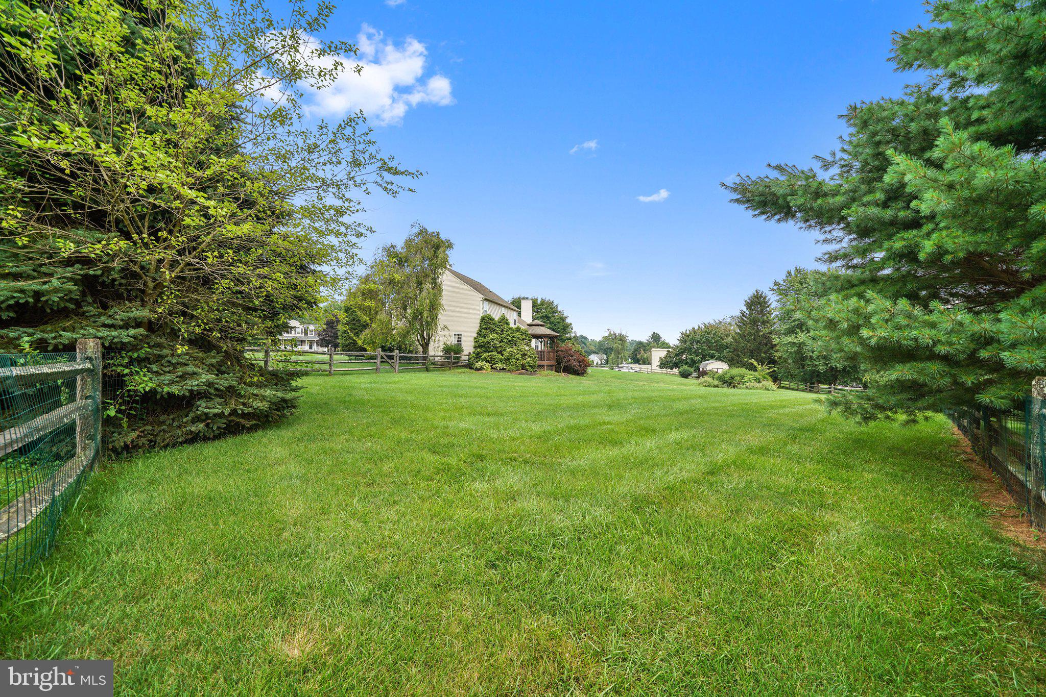 RAMBLEWOOD - Residential