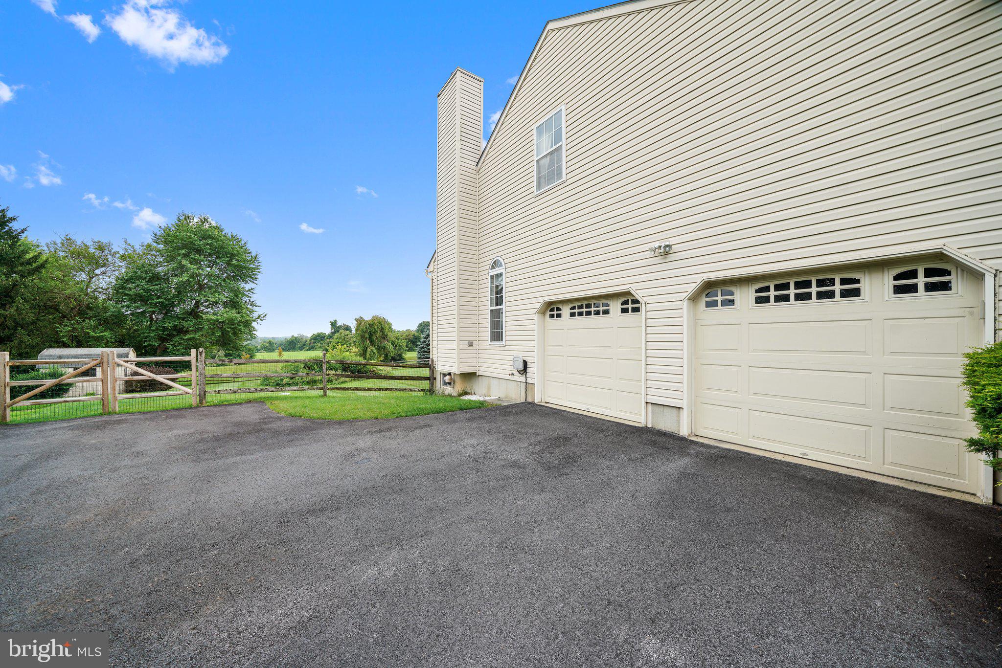 RAMBLEWOOD - Residential