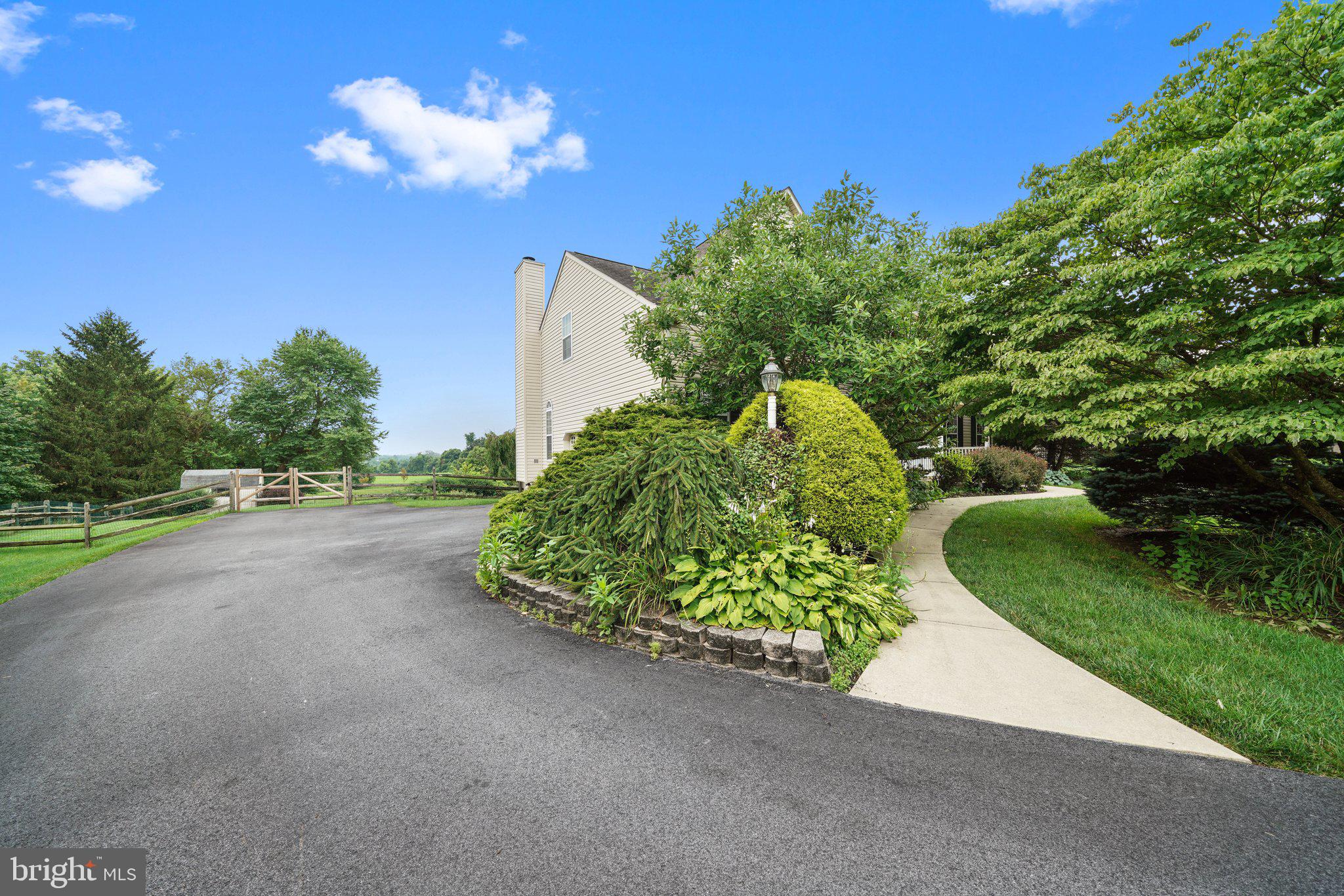 RAMBLEWOOD - Residential