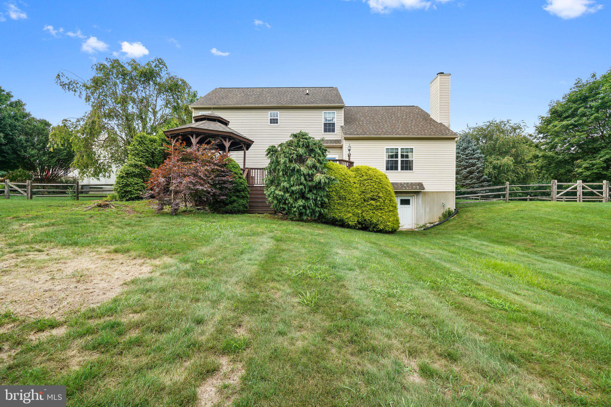 RAMBLEWOOD - Residential