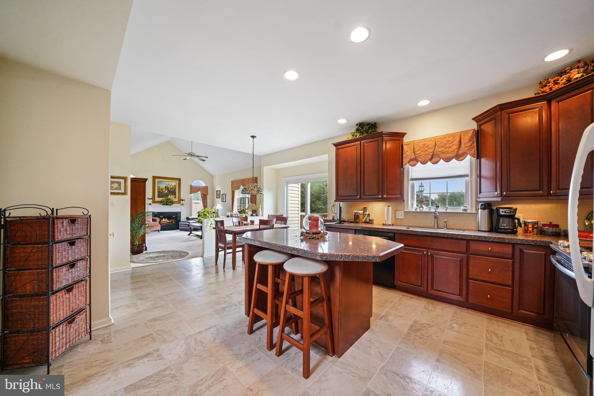 RAMBLEWOOD - Residential