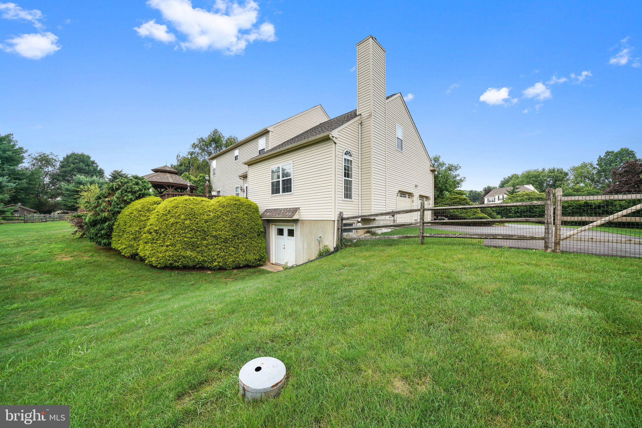 RAMBLEWOOD - Residential