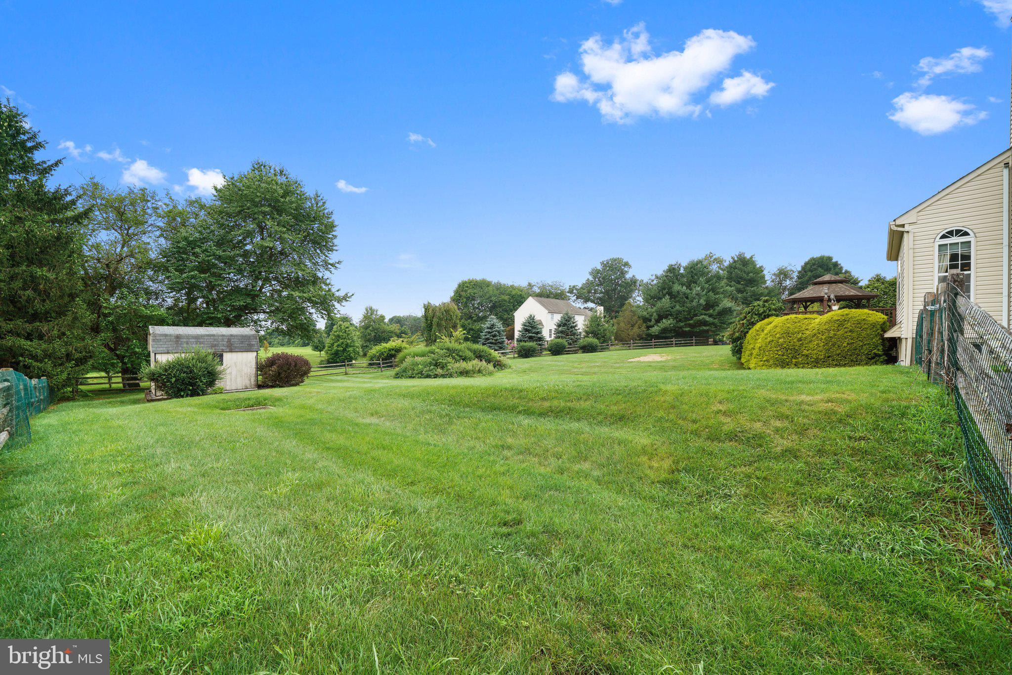 RAMBLEWOOD - Residential